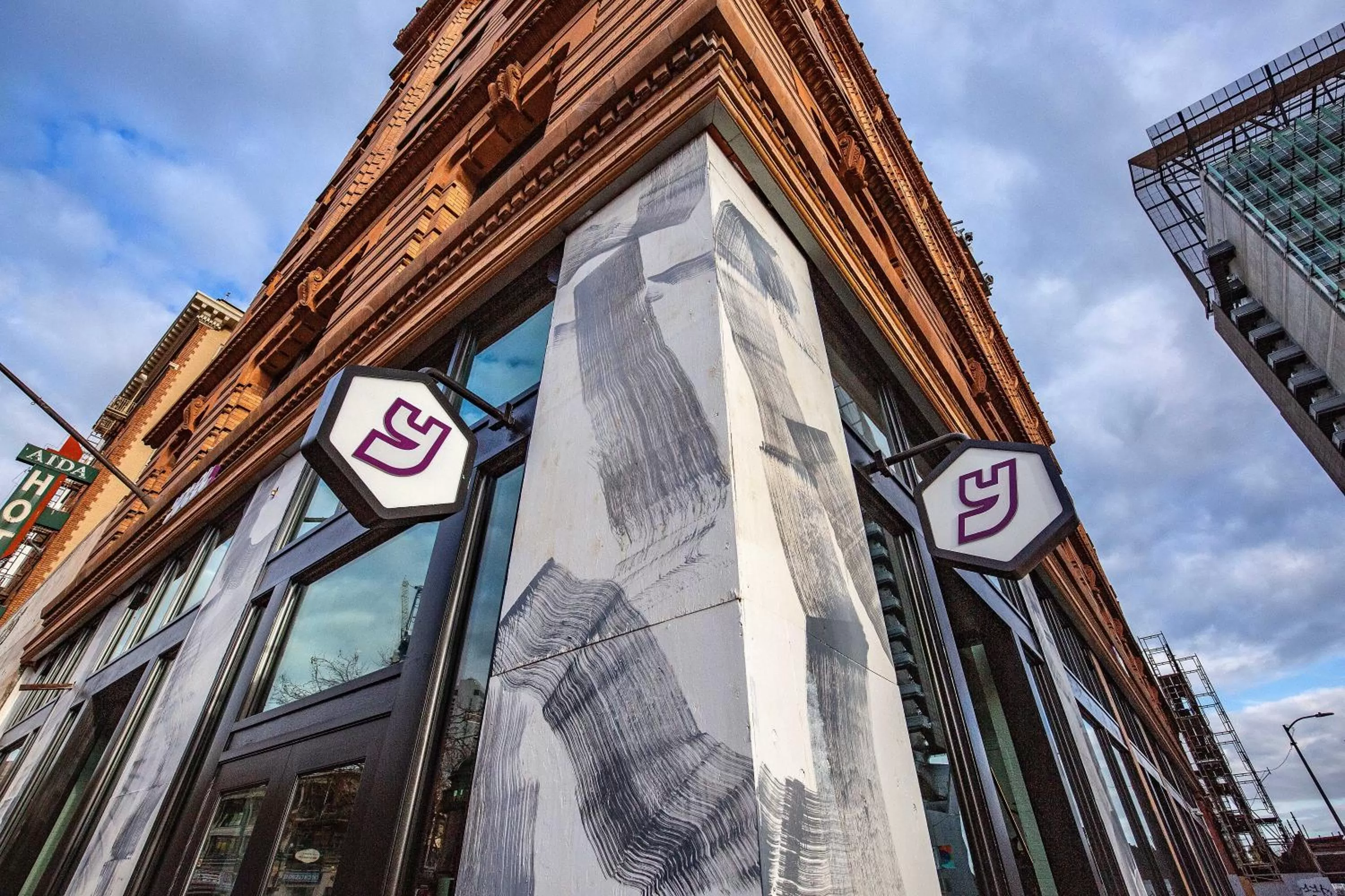 Property building in Yotel San Francisco