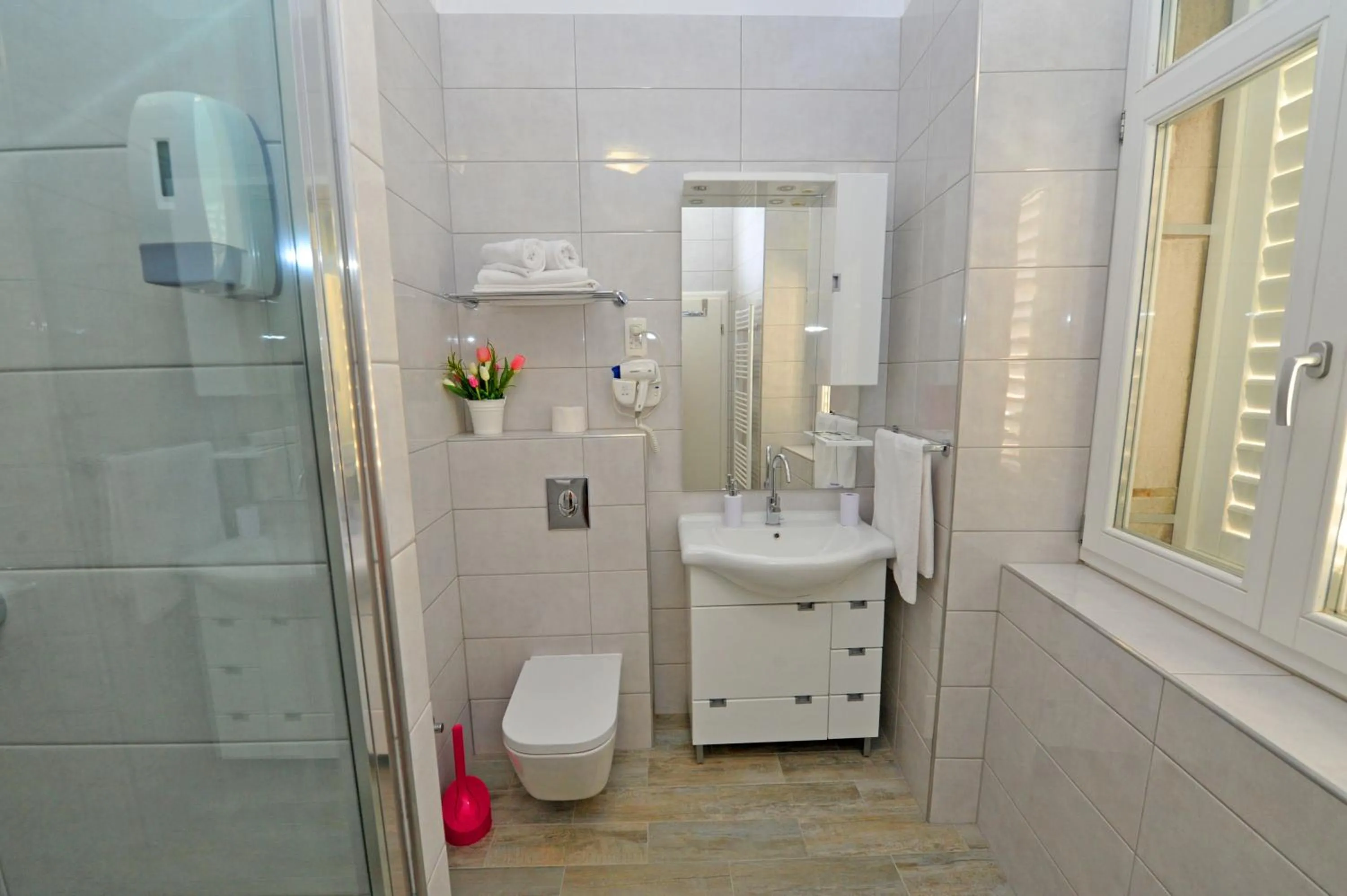 Bathroom in Luxury Rooms Nirvana