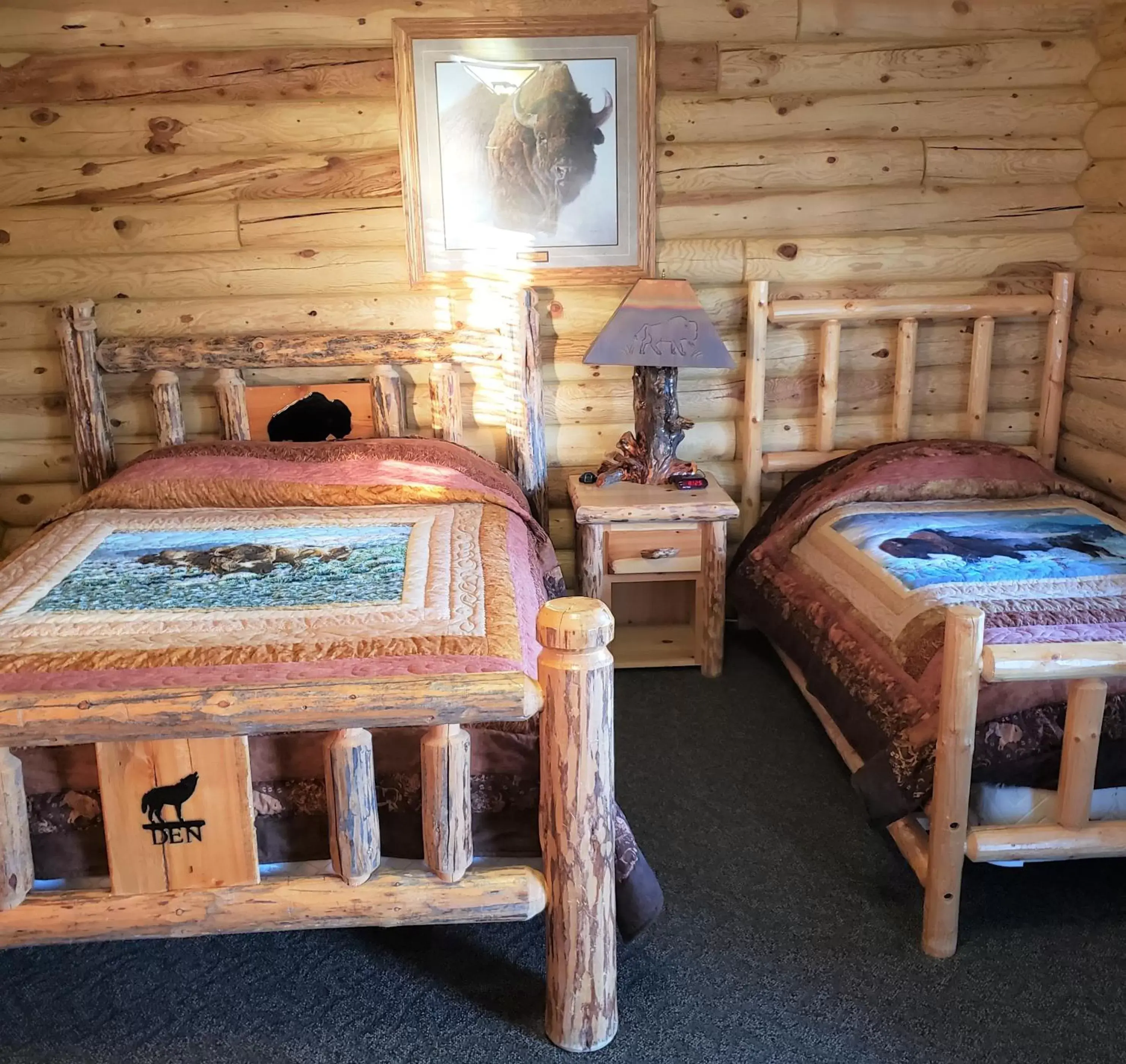 Standard Double or Twin Room in Wolf Den Log Cabin Motel and RV Park Standard Double or Twin Room in Wolf Den Log Cabin Motel and RV Park
