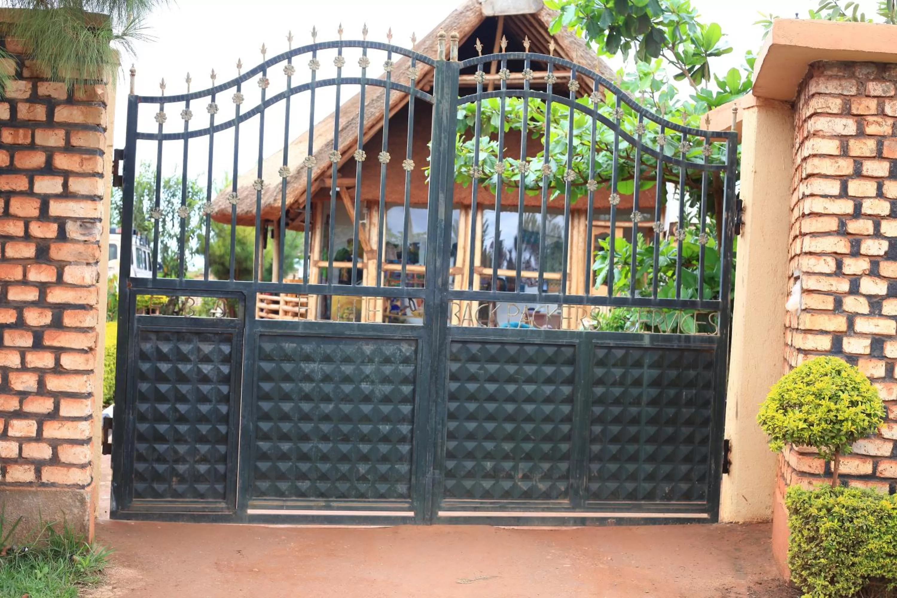 Elite Backpackers Services