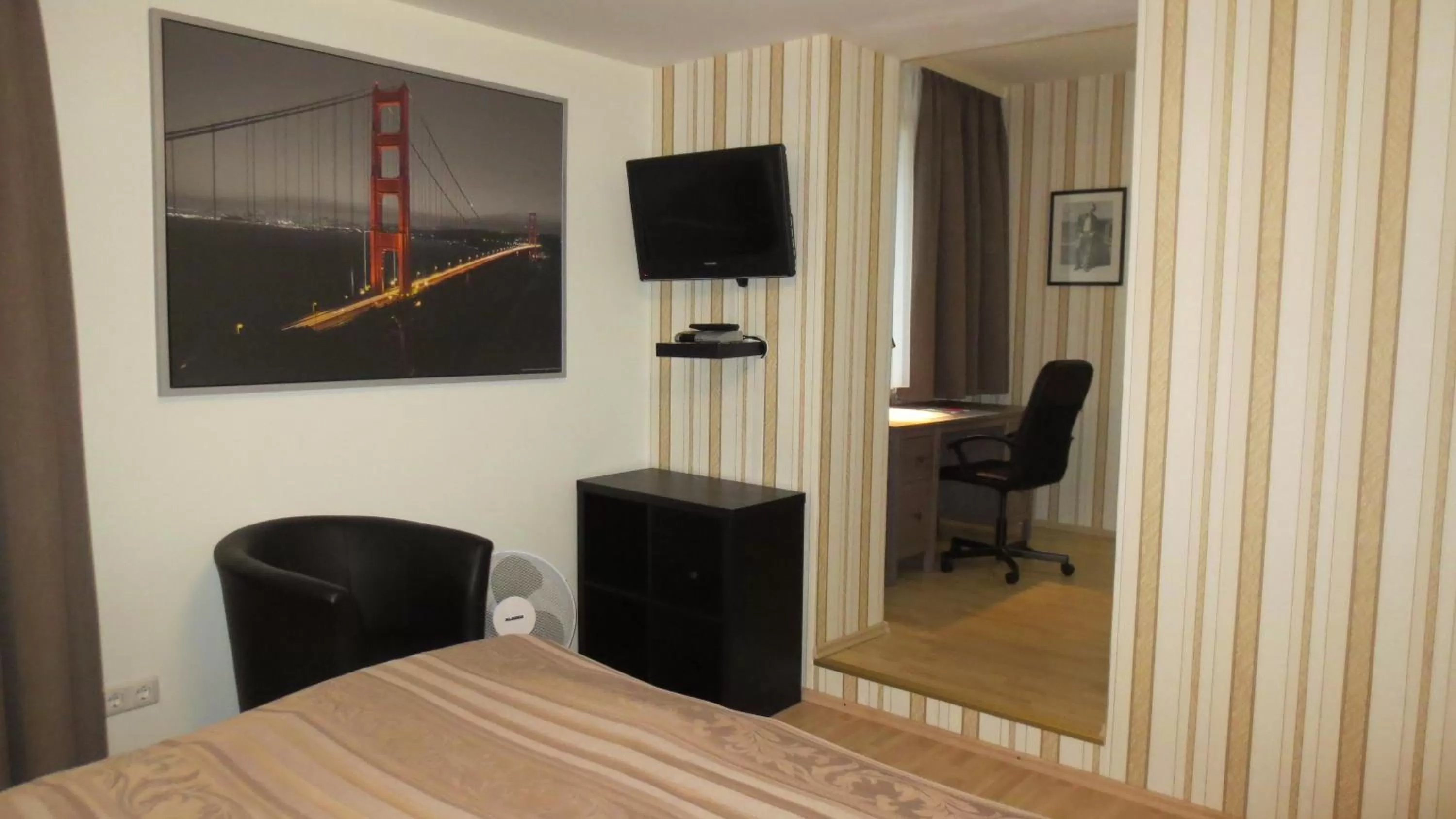 Photo of the whole room in Hotel Corsten