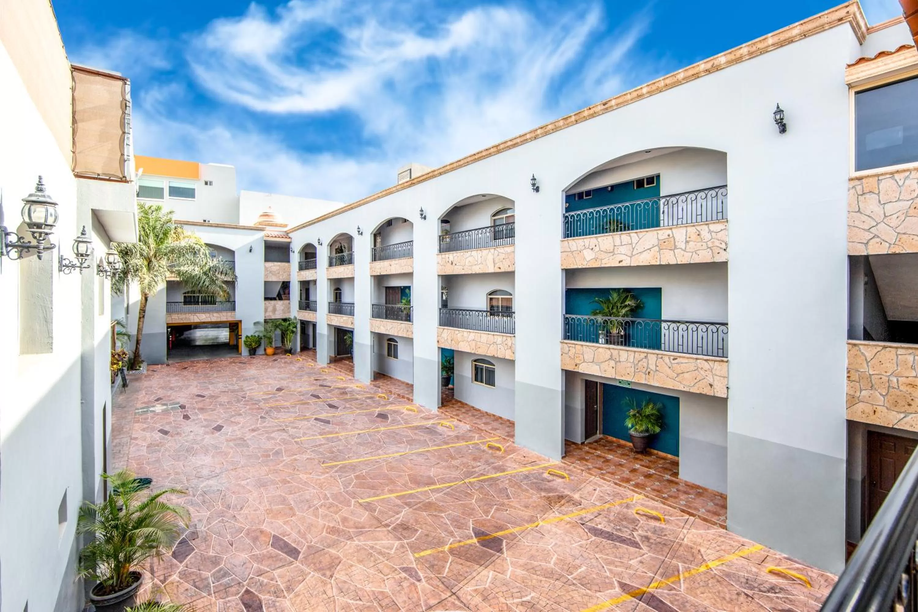 Parking in InHouse Hotel Culiacán