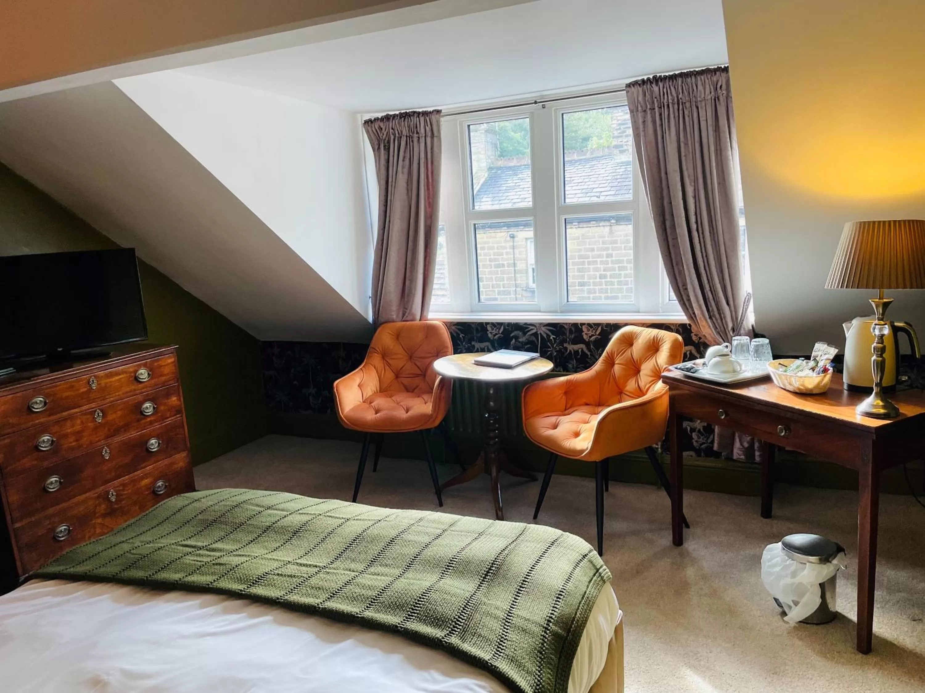 Bedroom, Bed in The Old Registry guest house