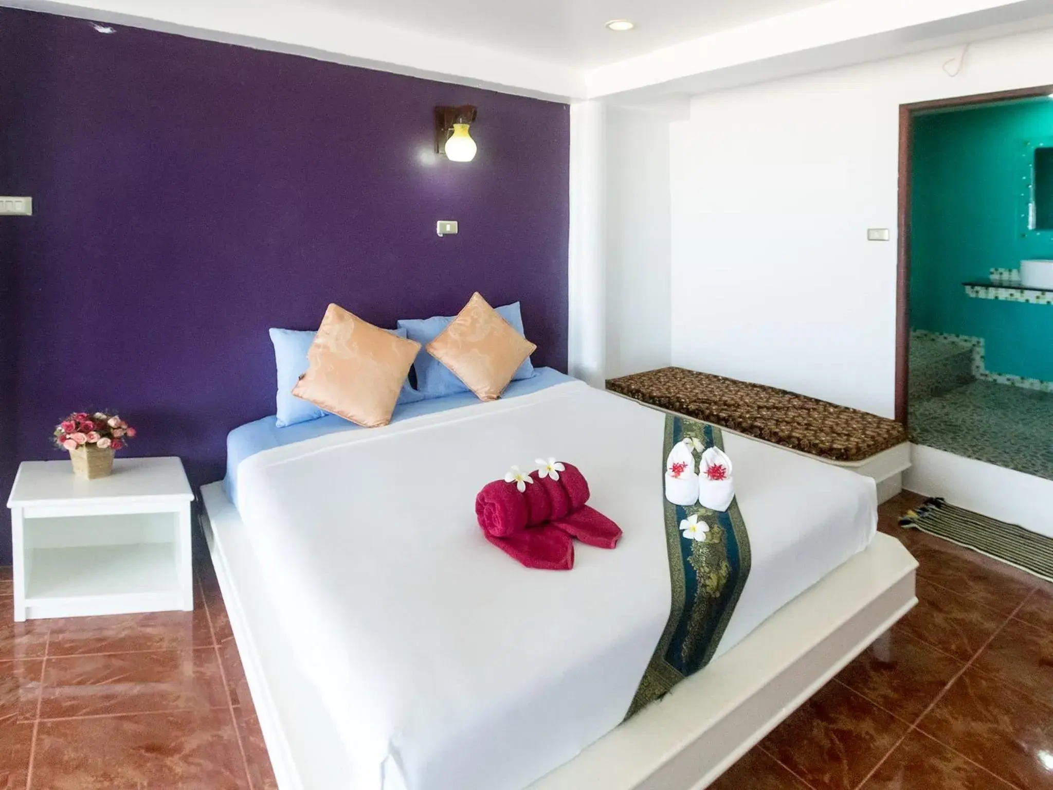 Double Room with Beach View in Lanta Garden Home Double Room with Beach View in Lanta Garden Home