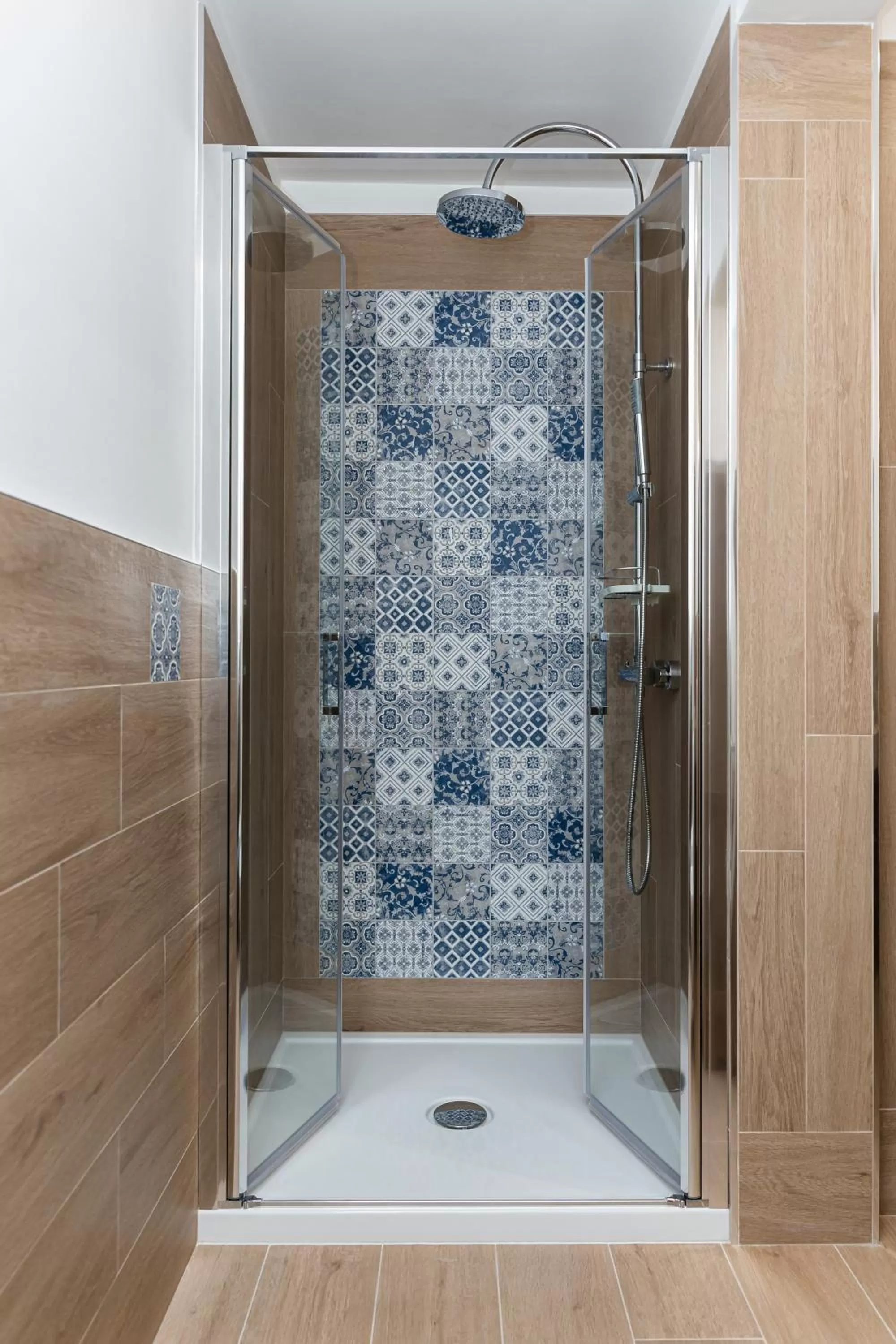 Shower, Bathroom in Peter & Dove's House