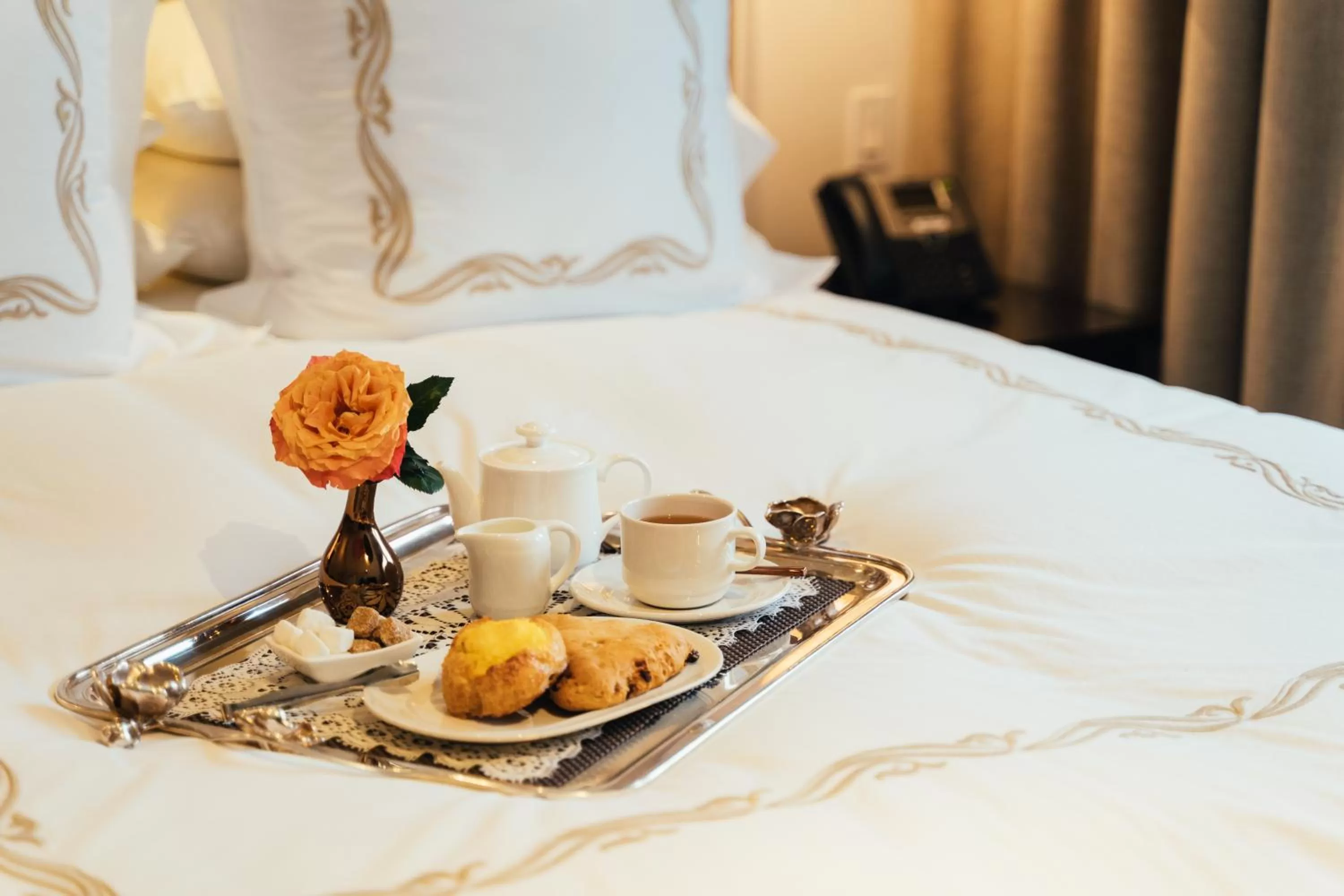 Bed in Neighbourgood Sutter Mansion