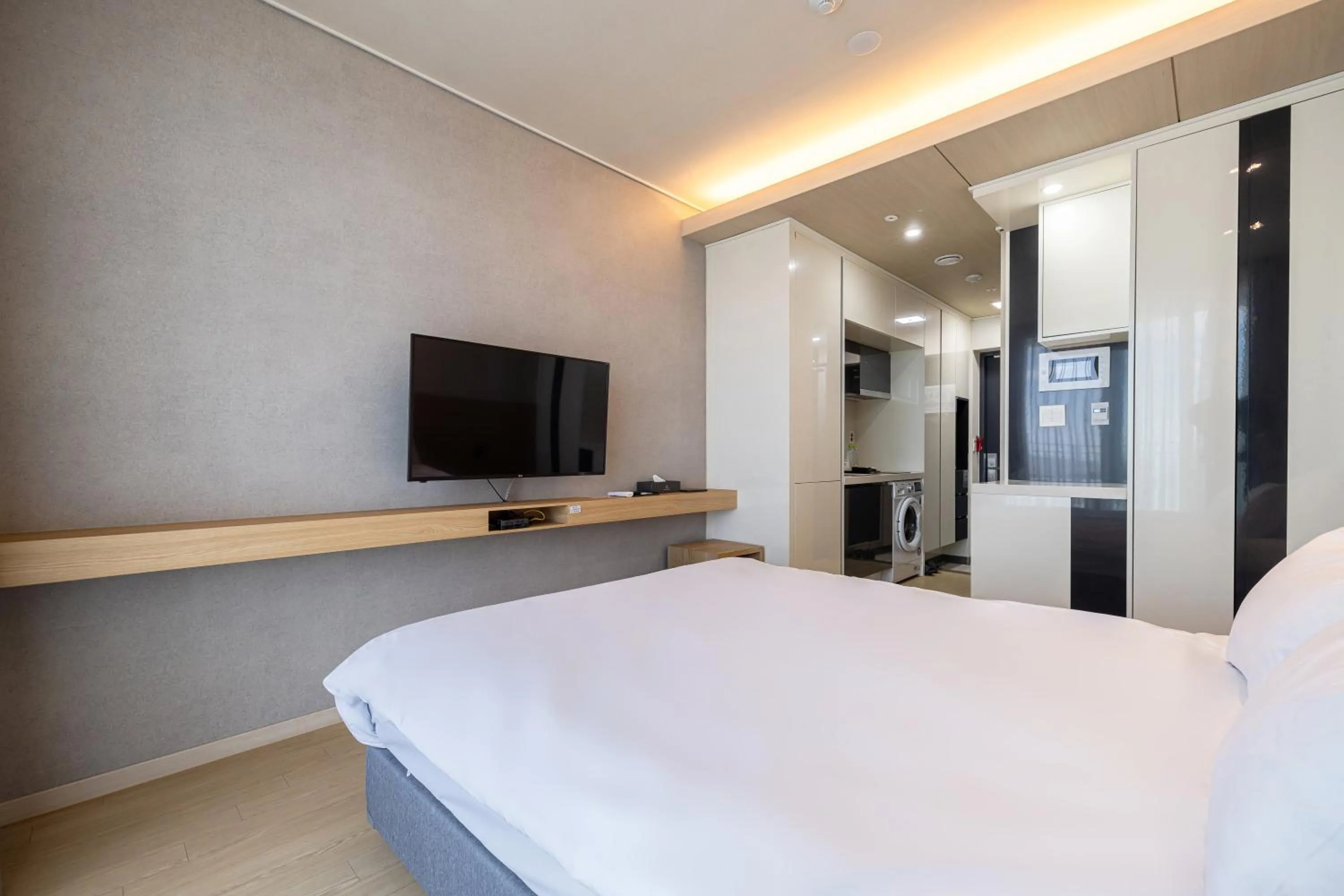 Bed in Ocean Soleview Hotel