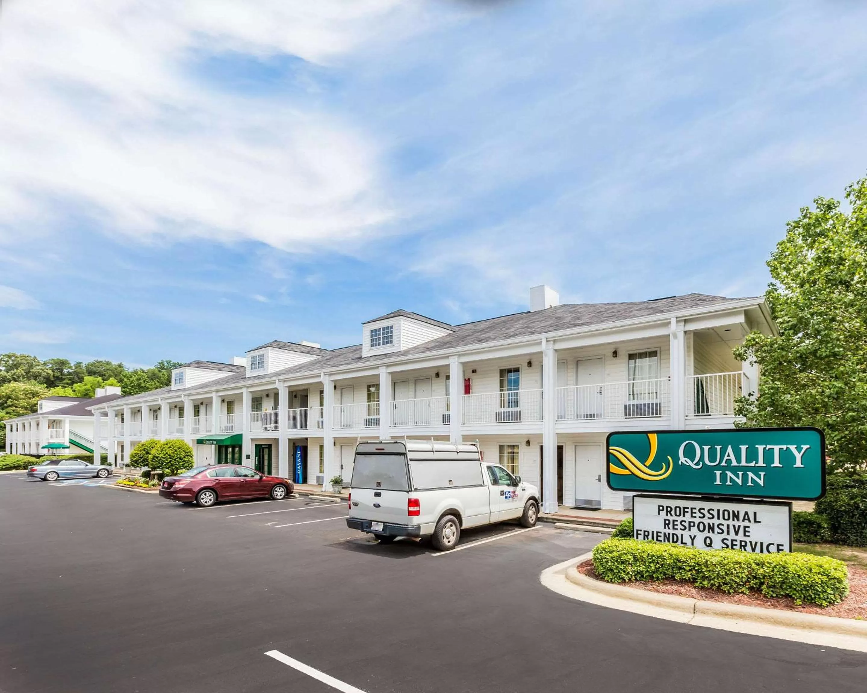 Property building in Quality Inn Trussville I-59 exit 141