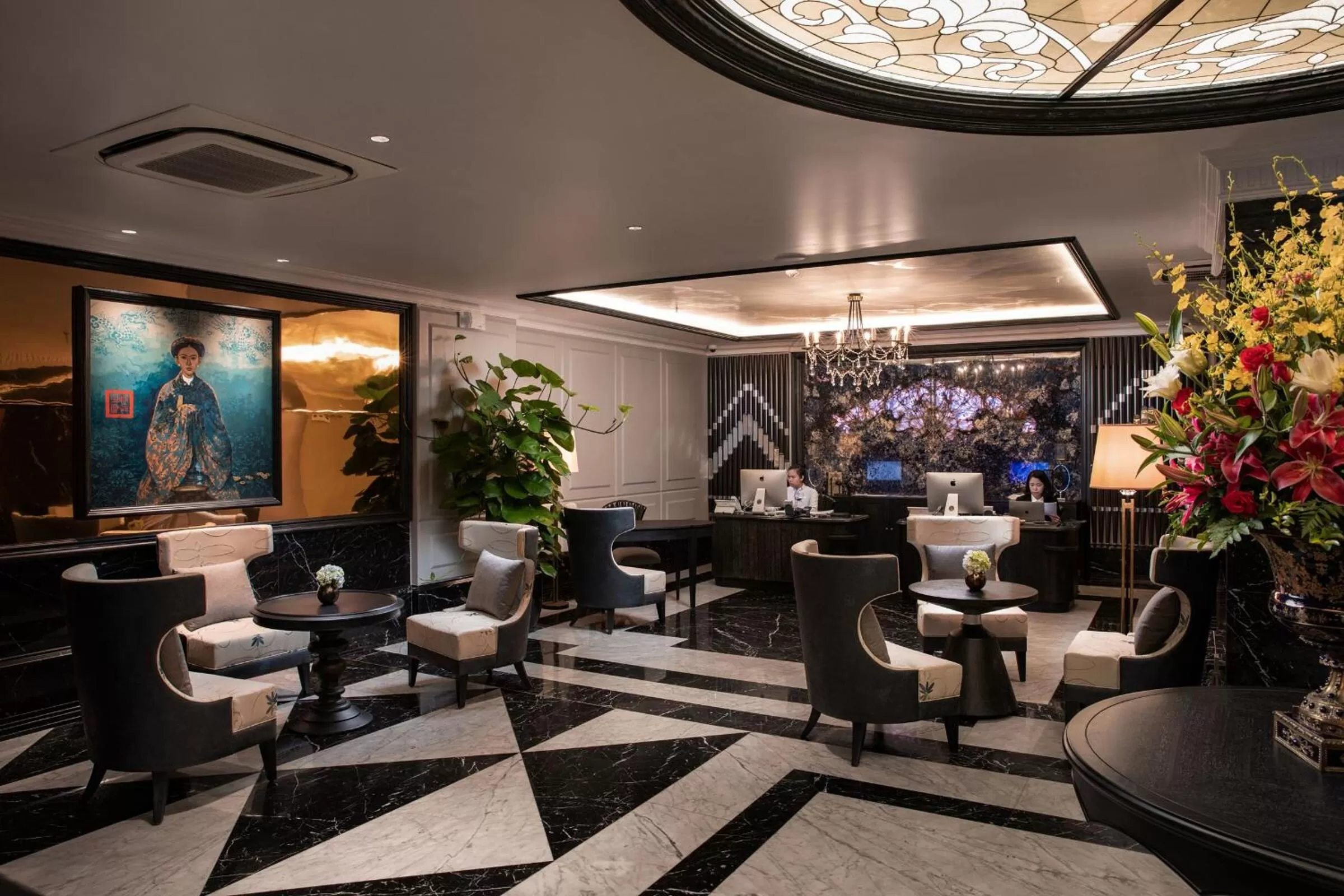 Lobby or reception in La Sinfonía del Rey Hotel & Spa