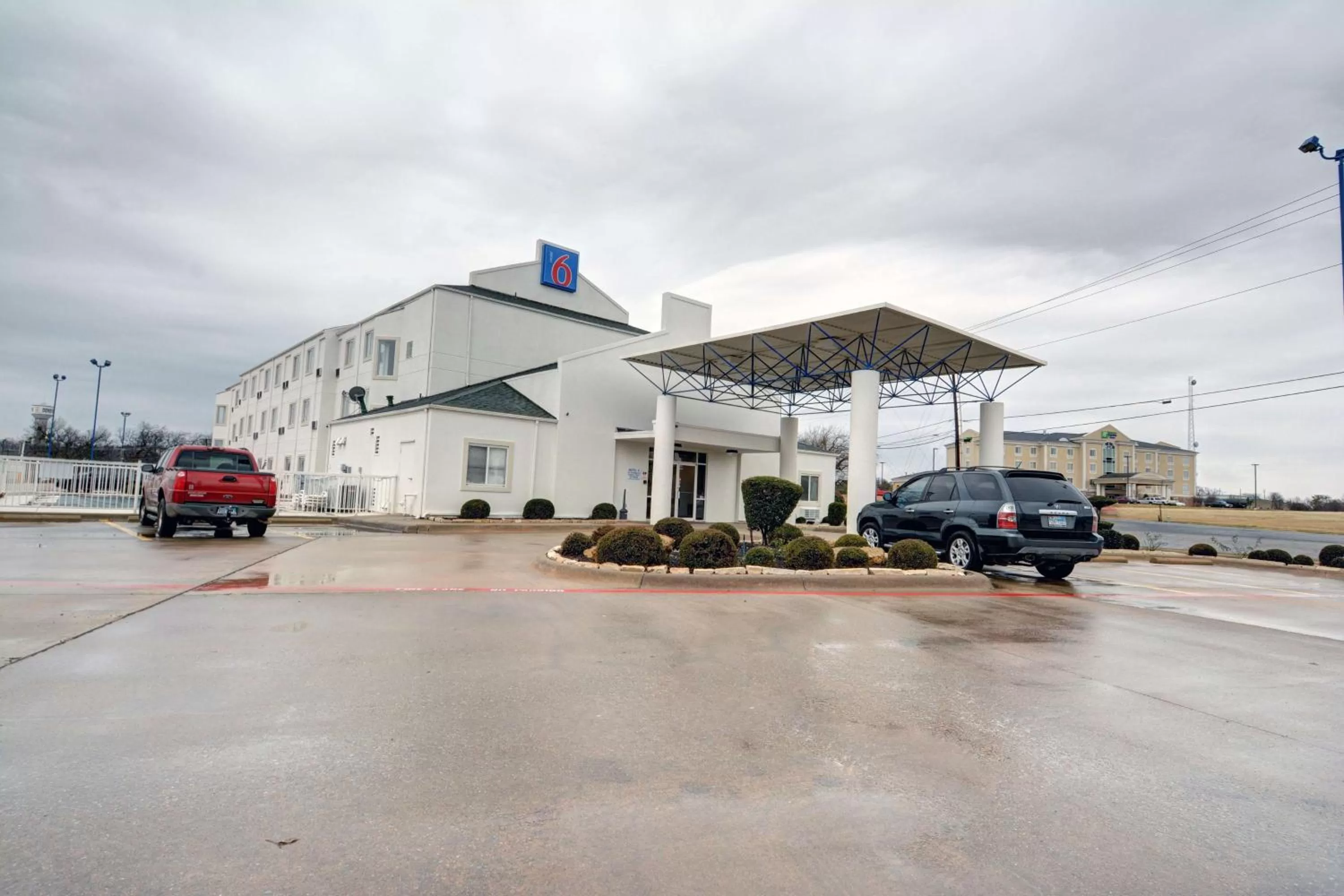 Property building in Motel 6-Denison, TX
