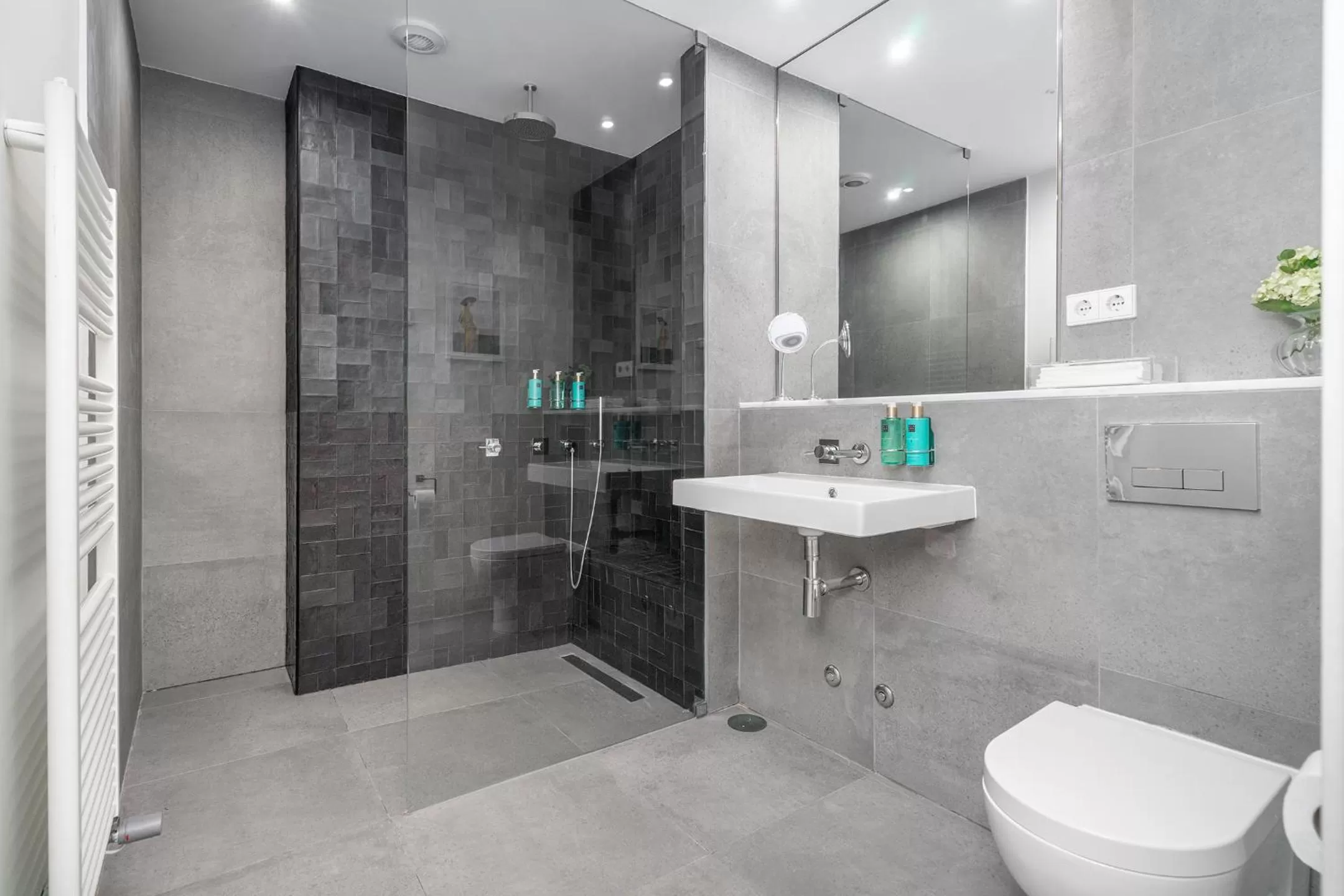 Shower in Canto De Luz - Luxury Maison