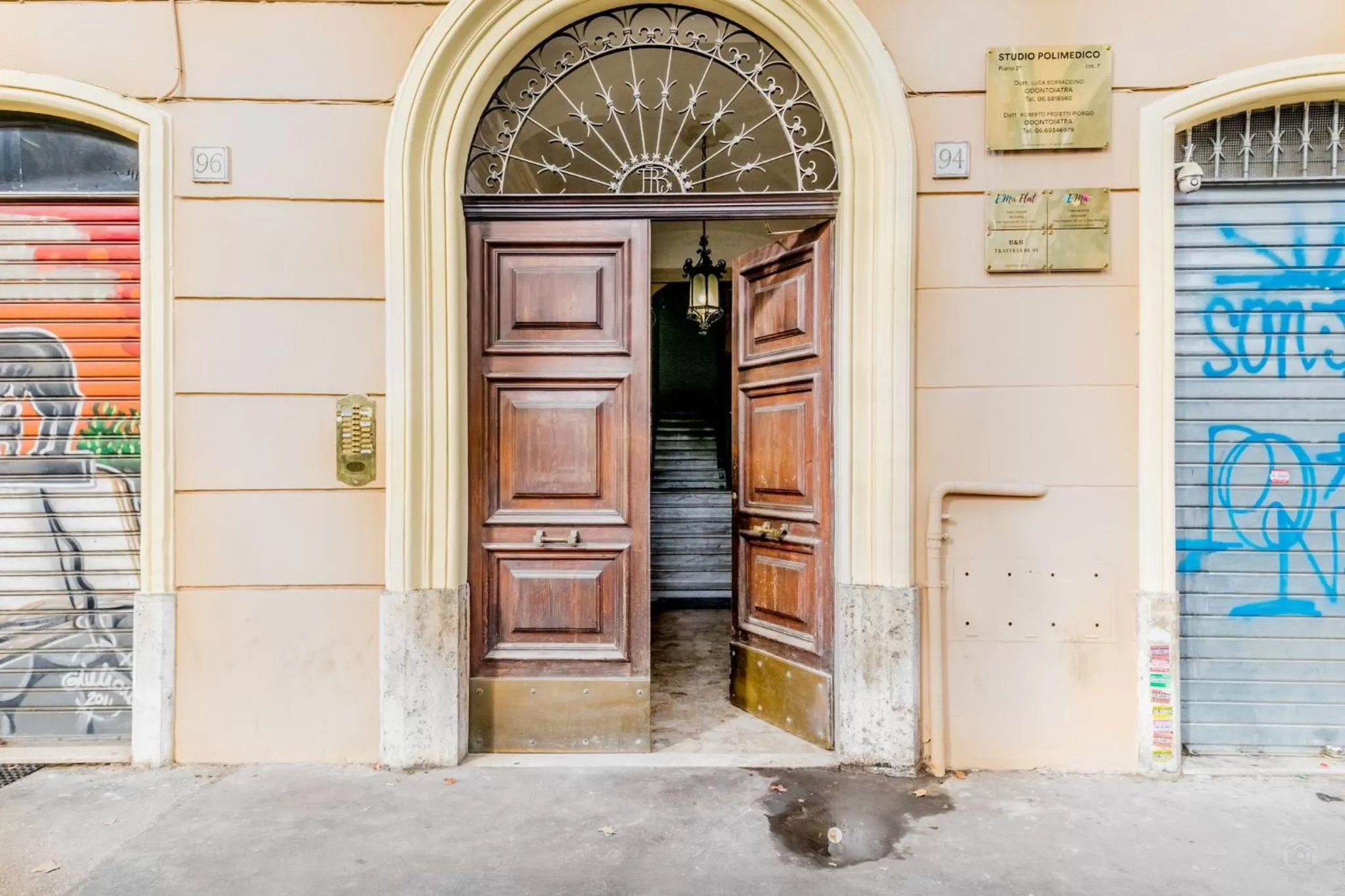 Property building in B&B Trastevere 94