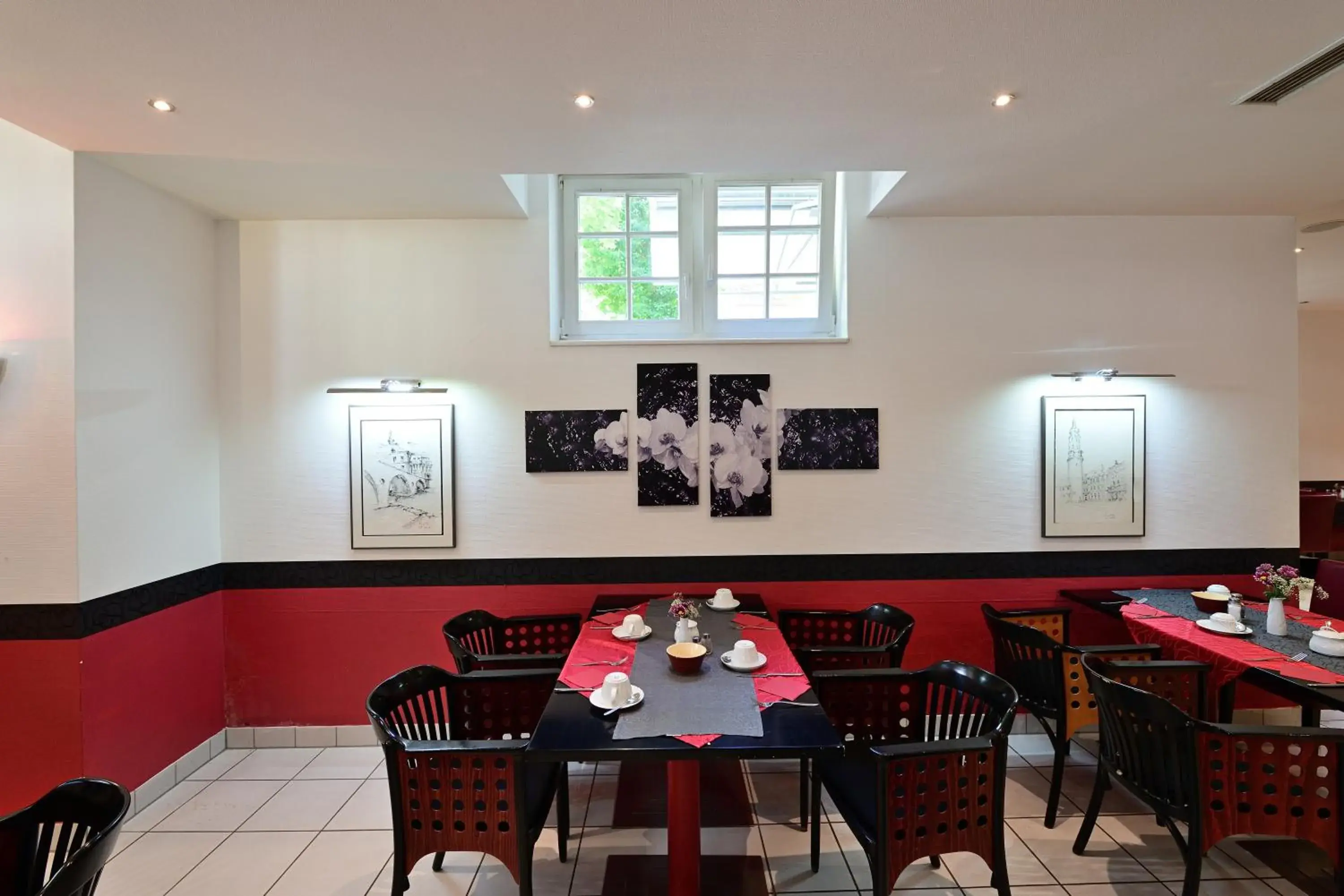 Large Double Room in Art Hotel Weimar Large Double Room in Art Hotel Weimar