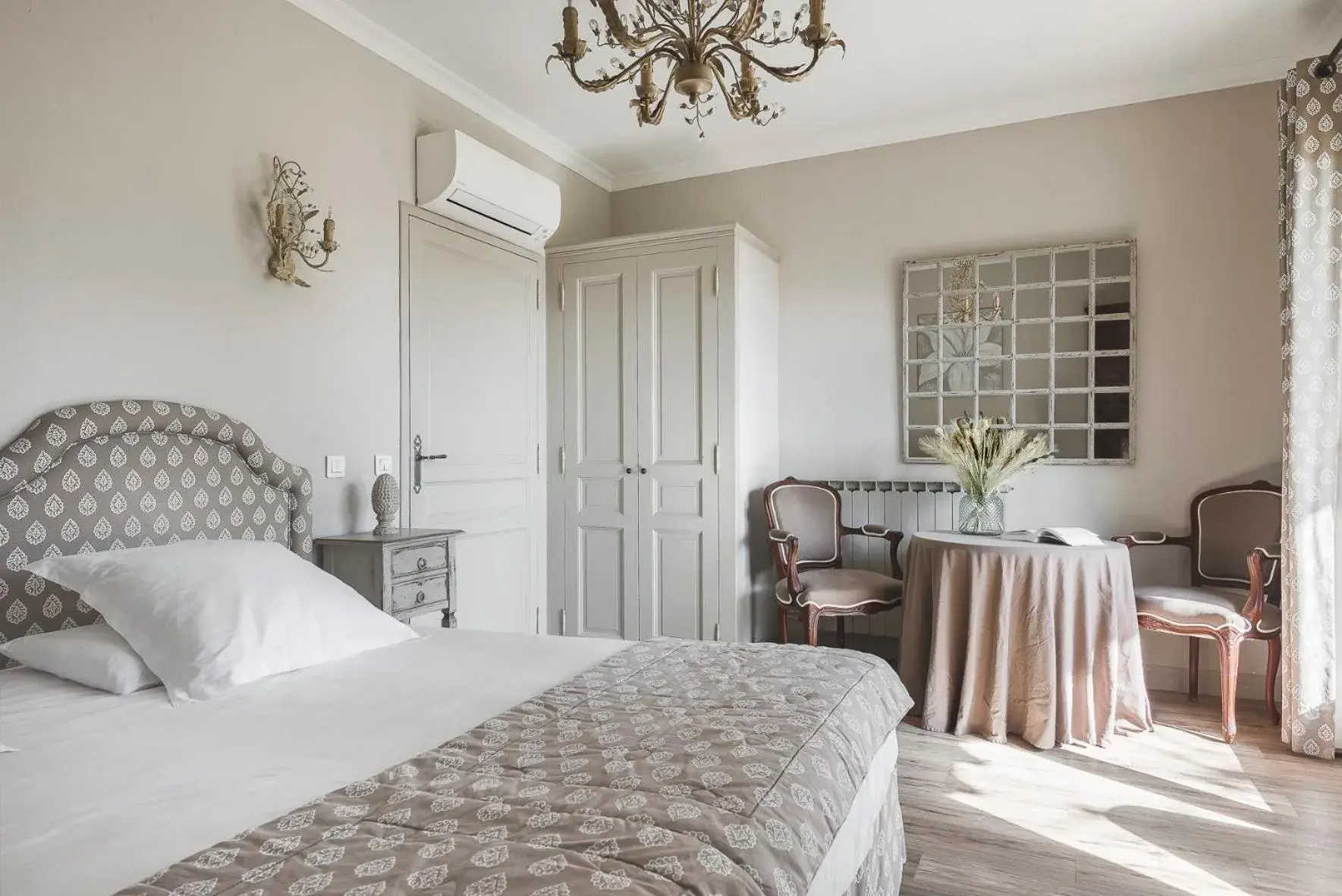 Family Room with Garden View in Hôtel la Magnaneraie Family Room with Garden View in Hôtel la Magnaneraie