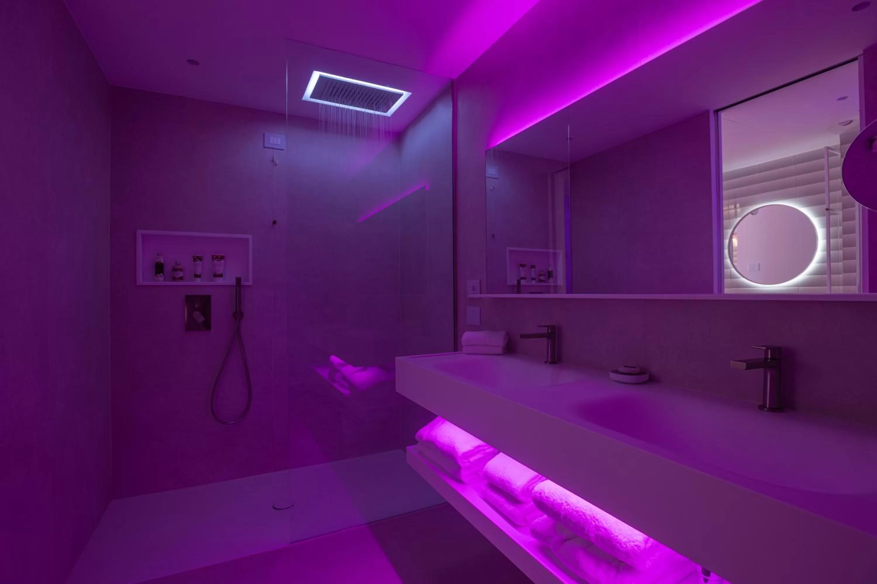 Shower in ODSweet Duomo Milano Hotel