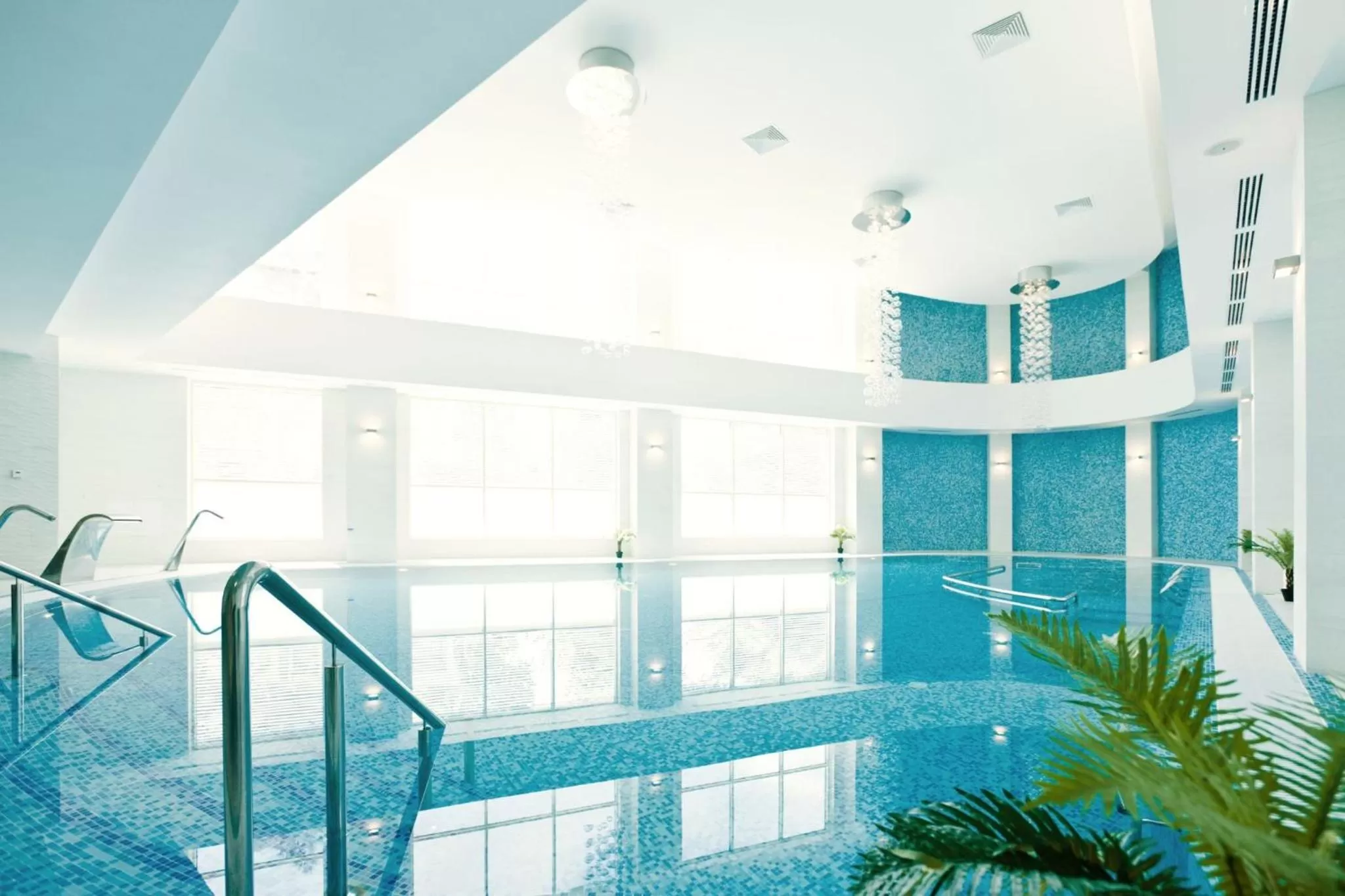 Swimming pool in Mirage Medspa Hotel