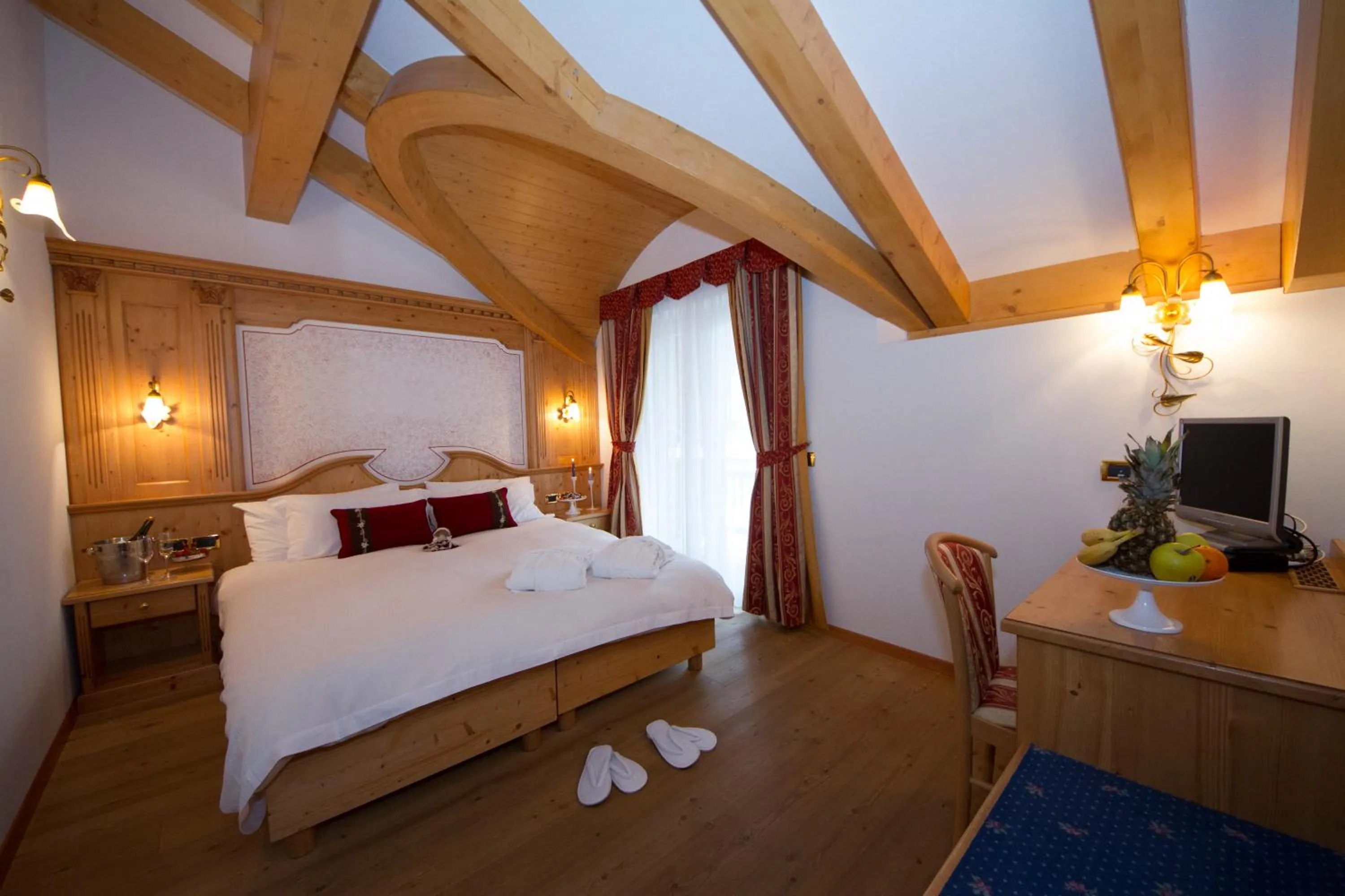 Photo of the whole room, Bed in Hotel Chalet all'Imperatore