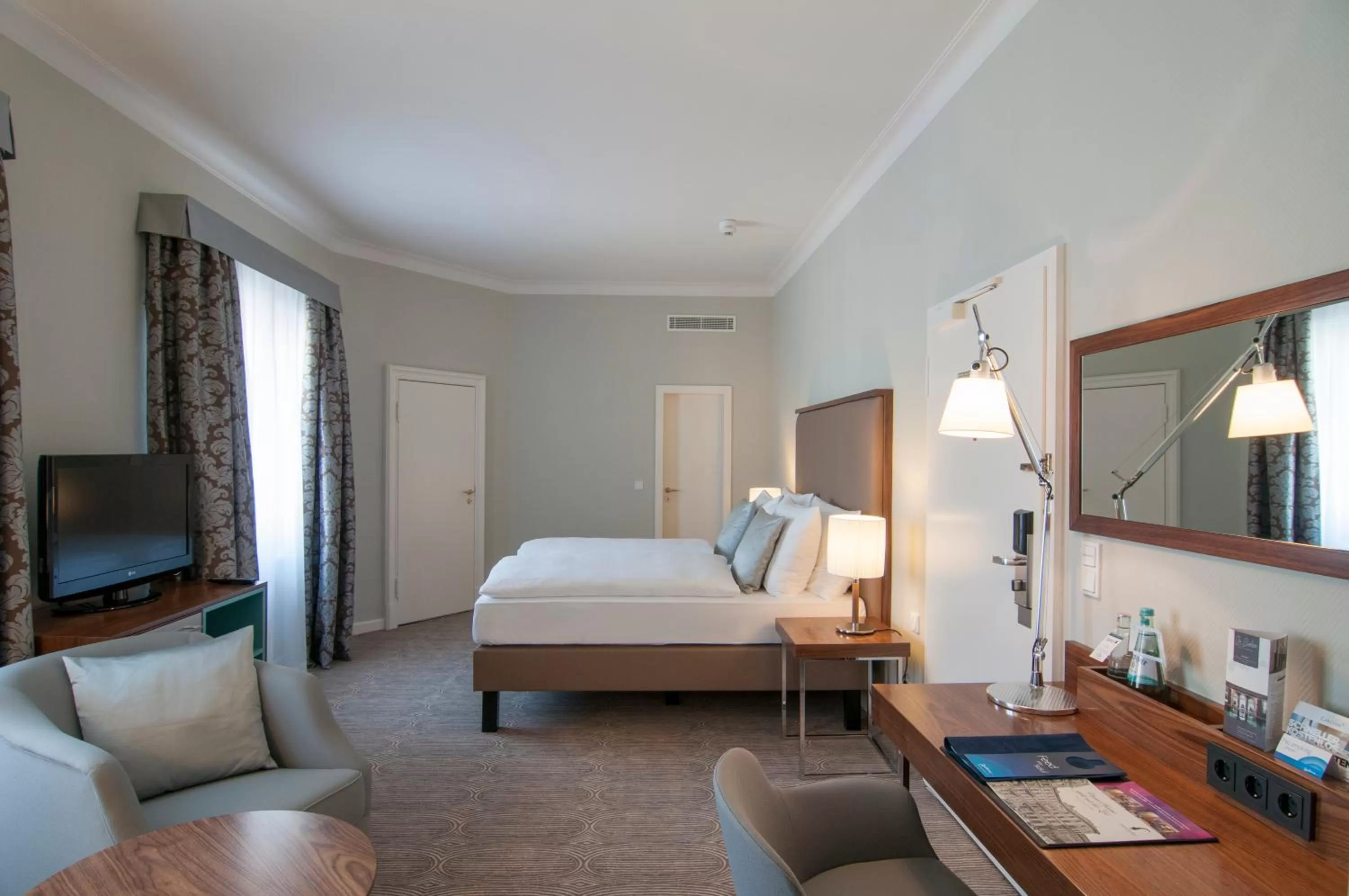 Photo of the whole room, Bed in Radisson Blu Hotel Schwarzer Bock Wiesbaden