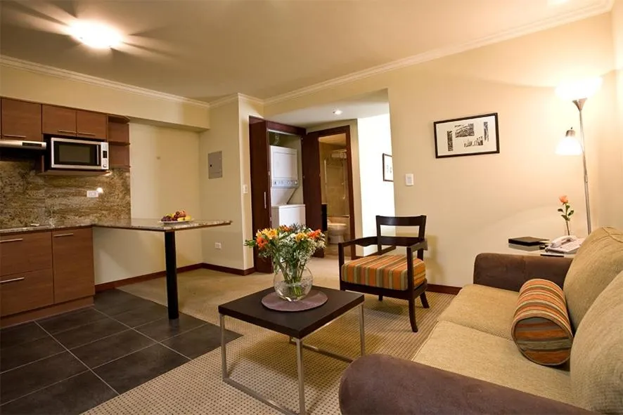 Property building in Hotel Stubel Suites & Cafe