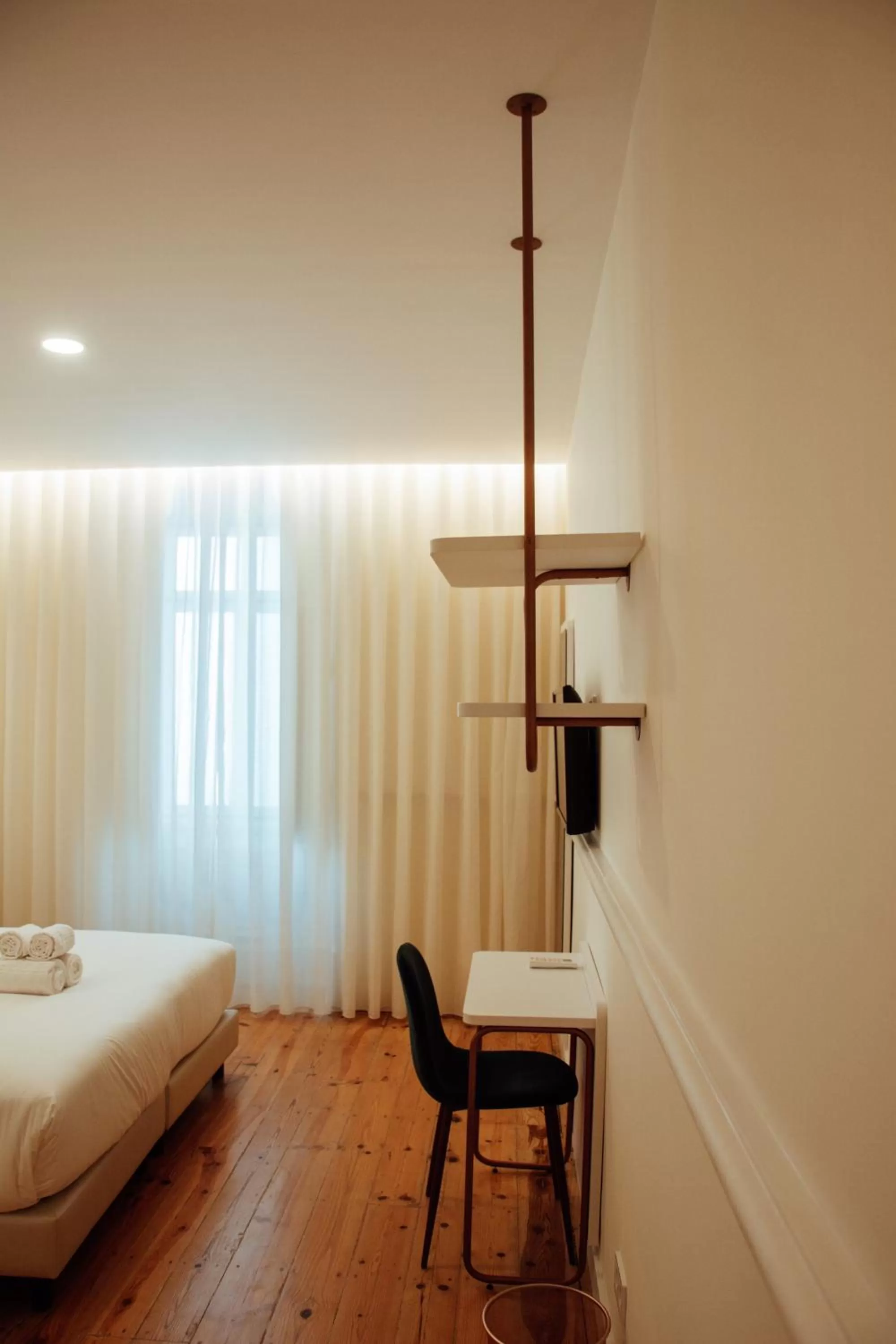 Seating area, Bed in Le Premier Lisbon Suites