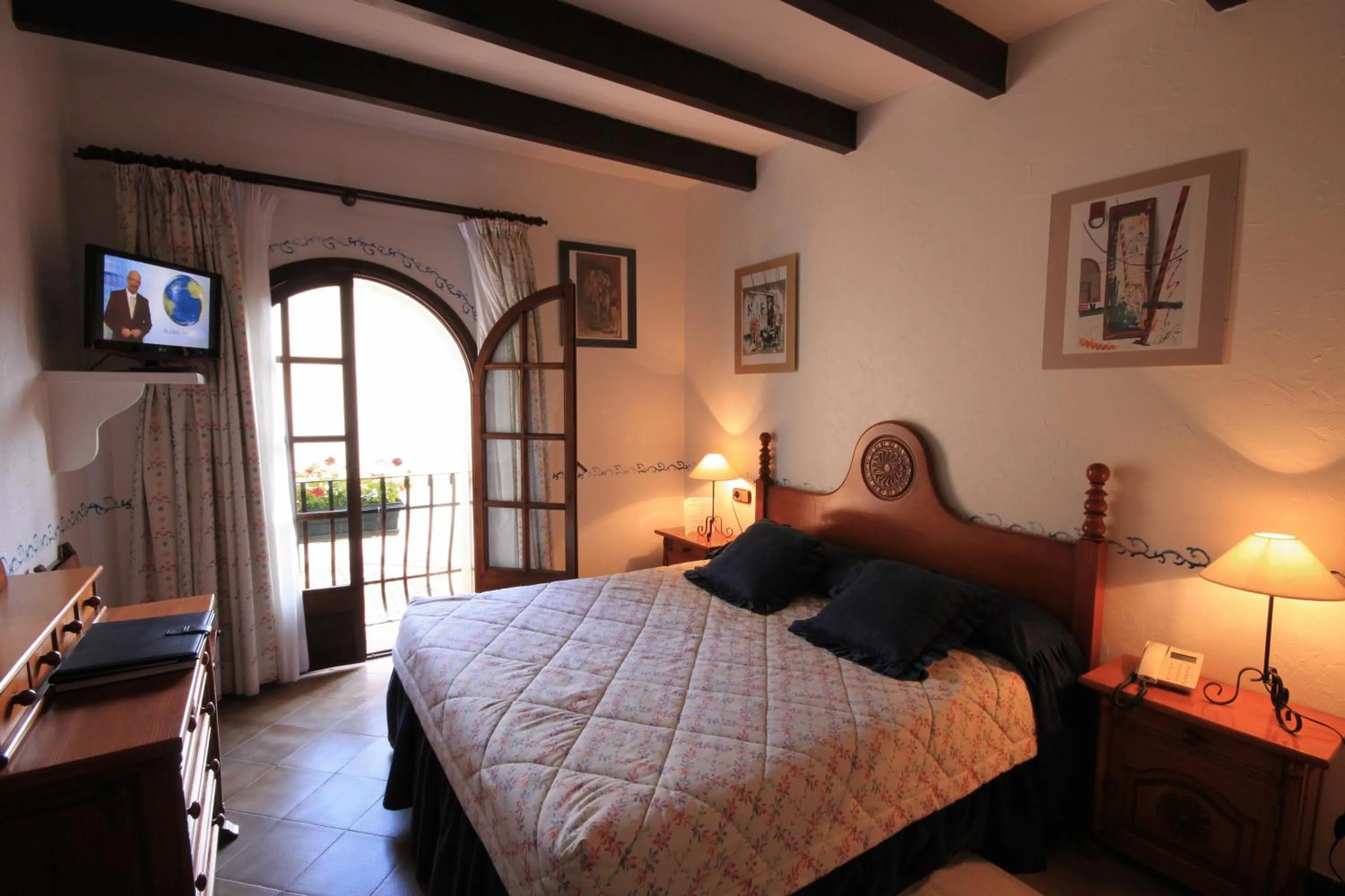 Photo of the whole room, Bed in Petit Hotel Ses Rotges - Only Adults