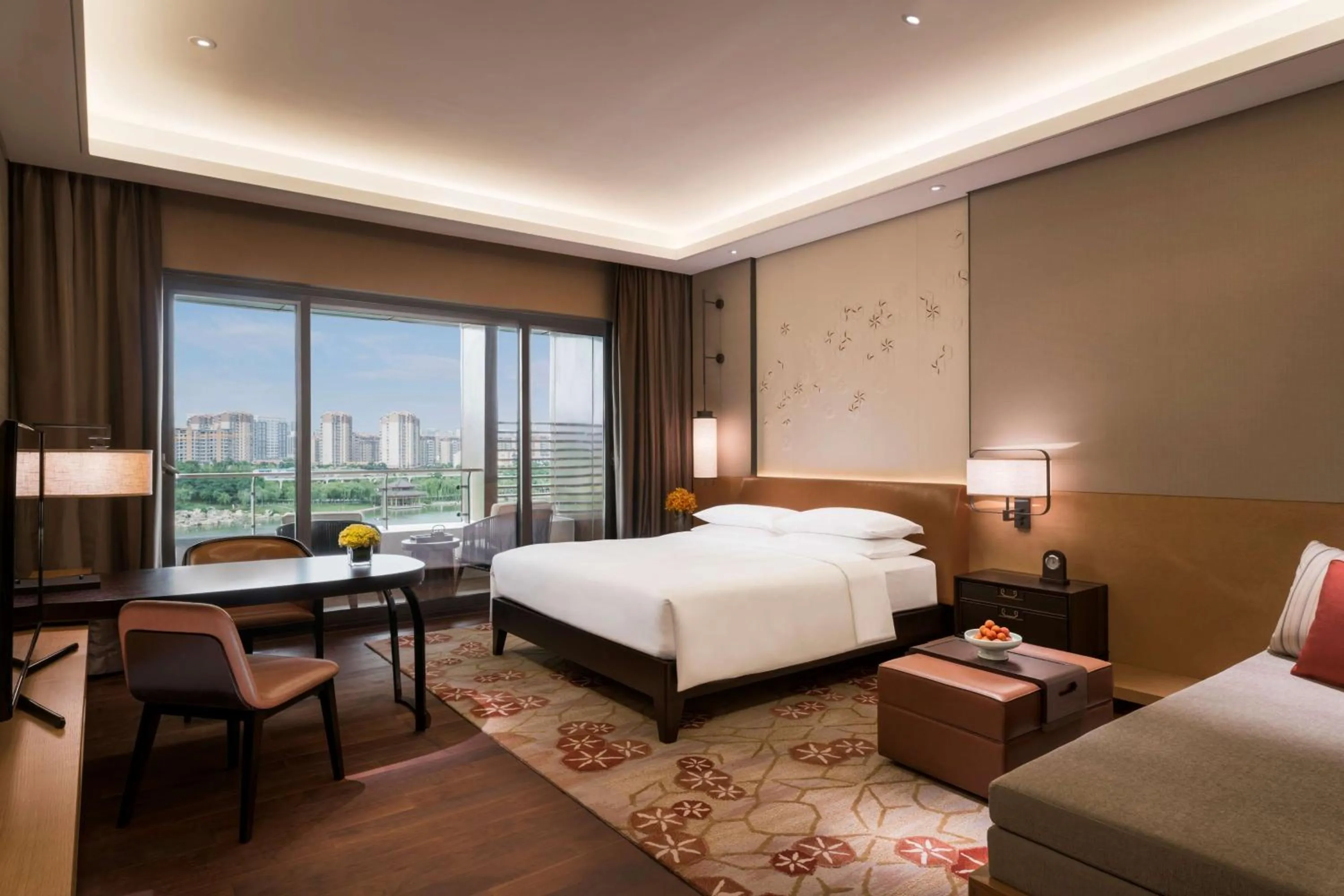 Photo of the whole room, Bed in Hyatt Regency Xi'an