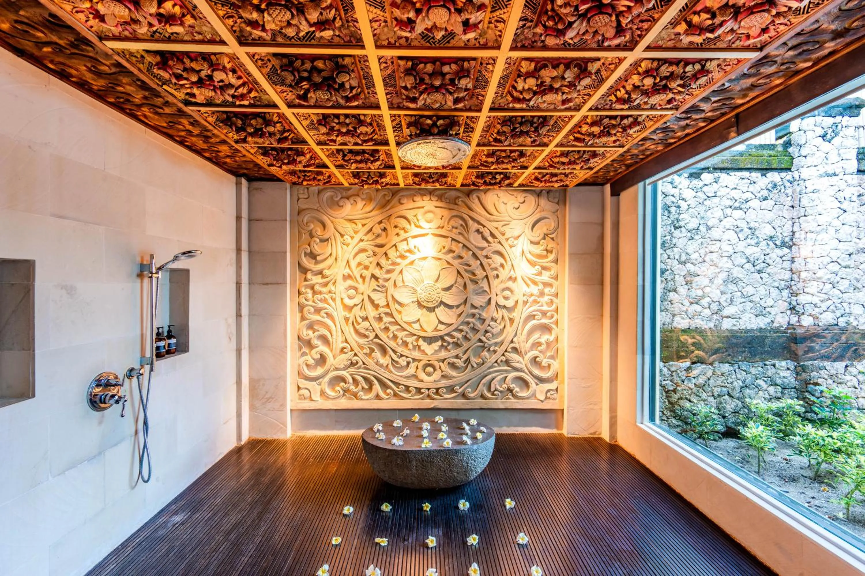 Shower in AYANA Villas Bali