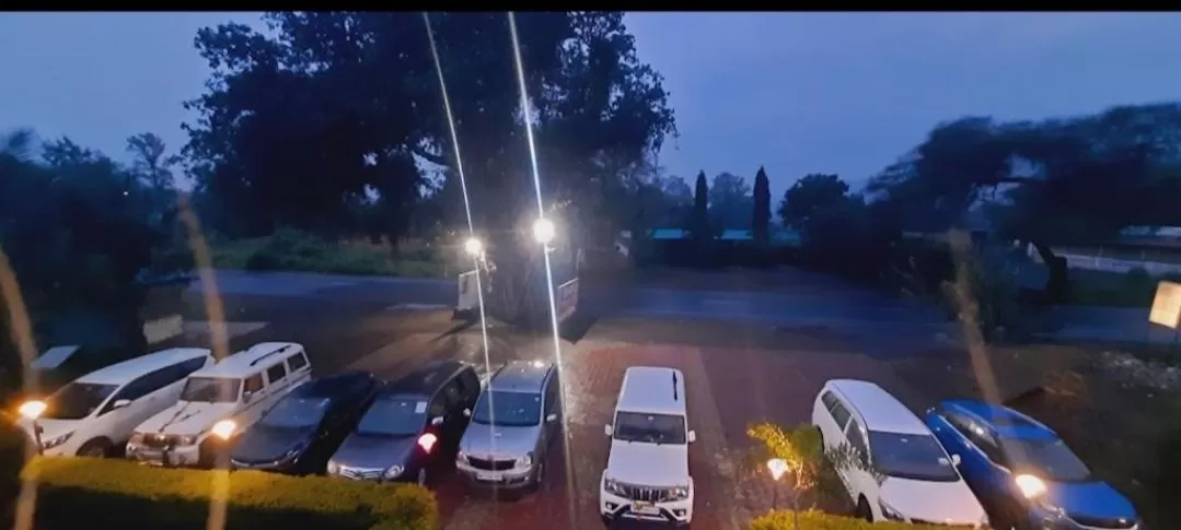 Hotel Nisarg Lodging And Restaurant