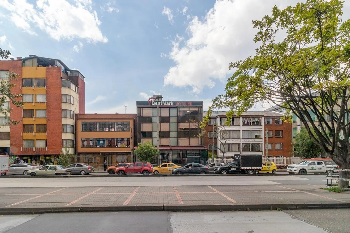 Property building in Hotel Bestmark Platino