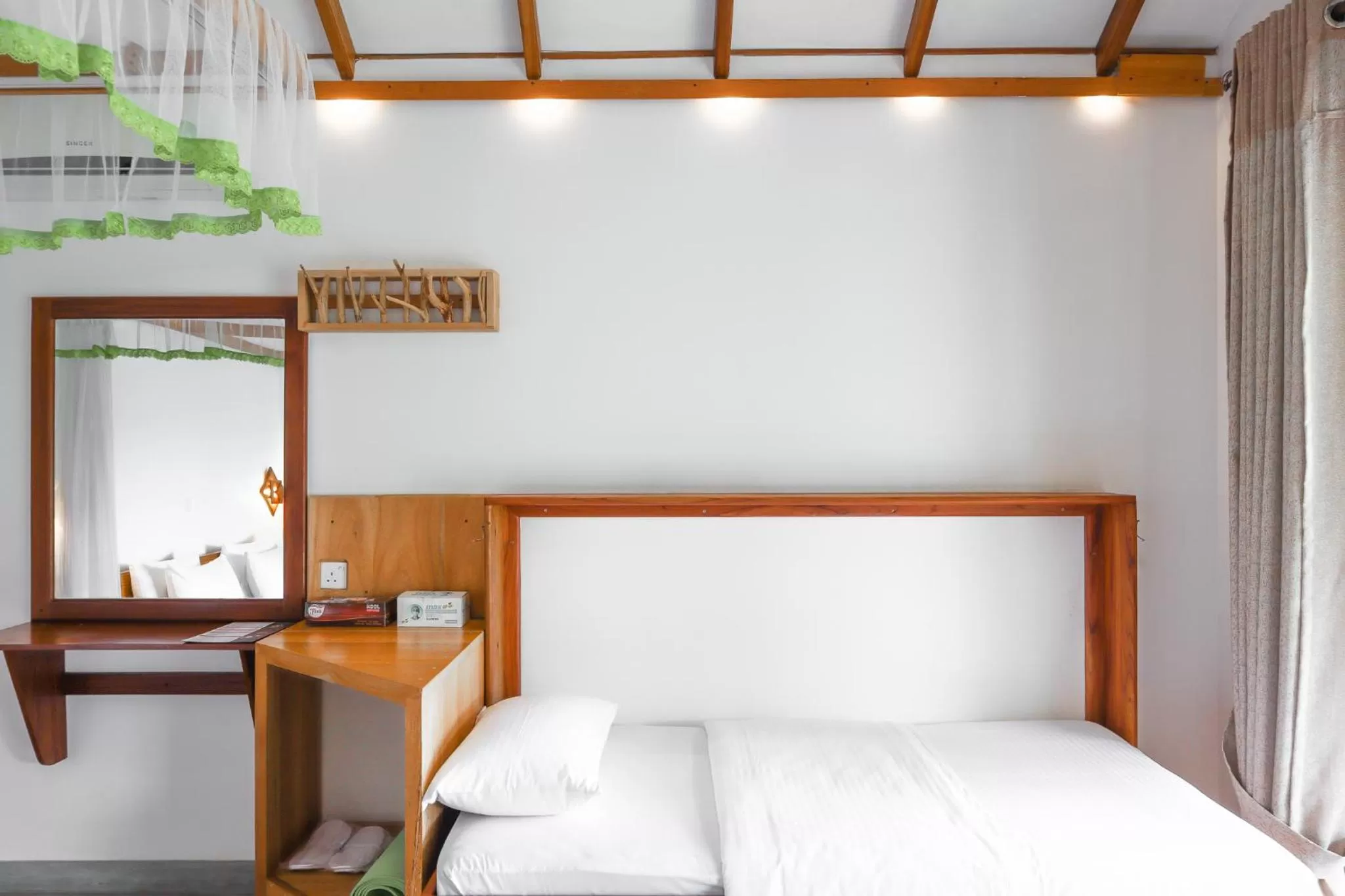 bunk bed, Bed in The One Ella