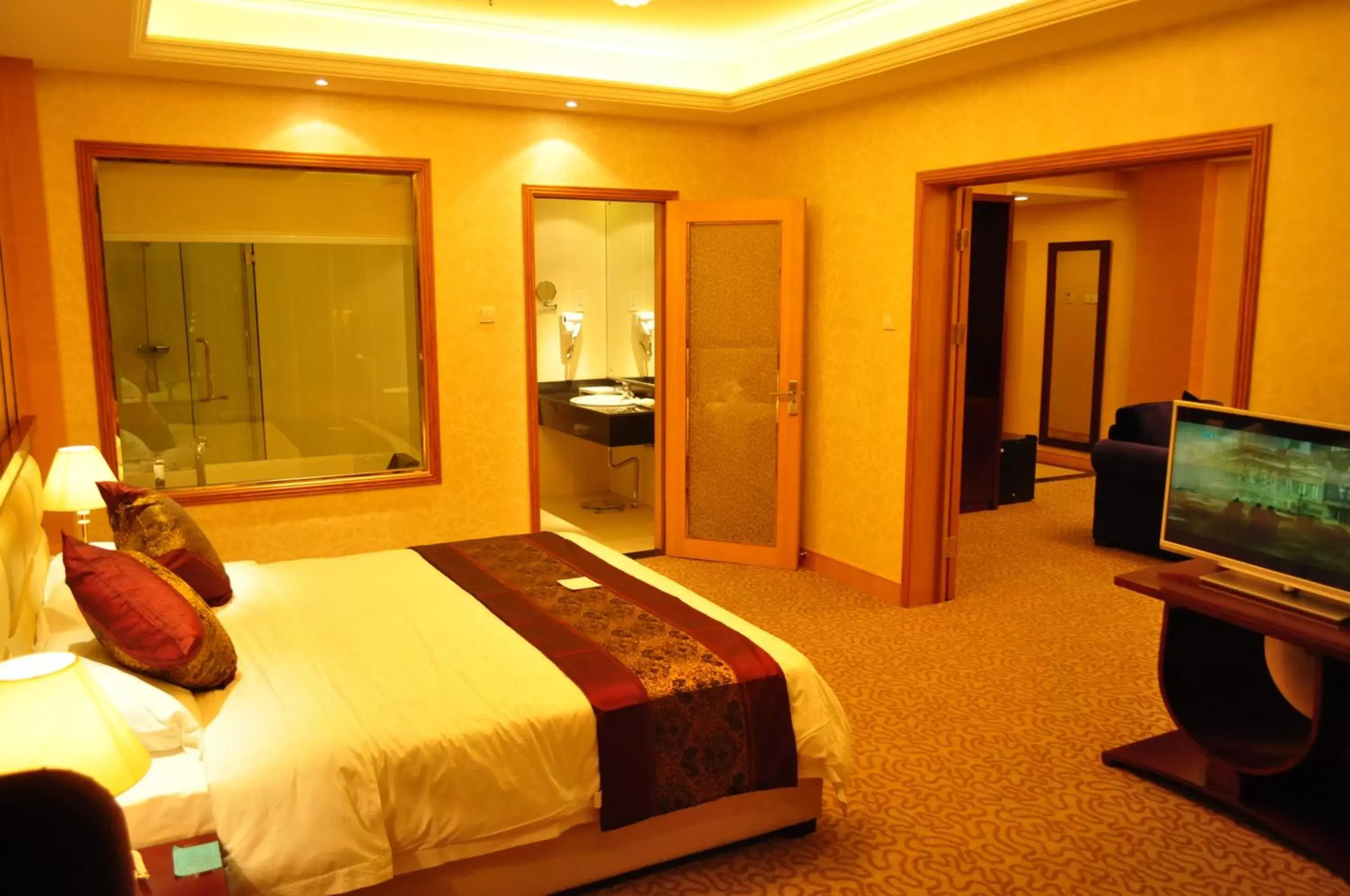 Executive Suite in Sogecoa Golden Peacock Executive Suite in Sogecoa Golden Peacock