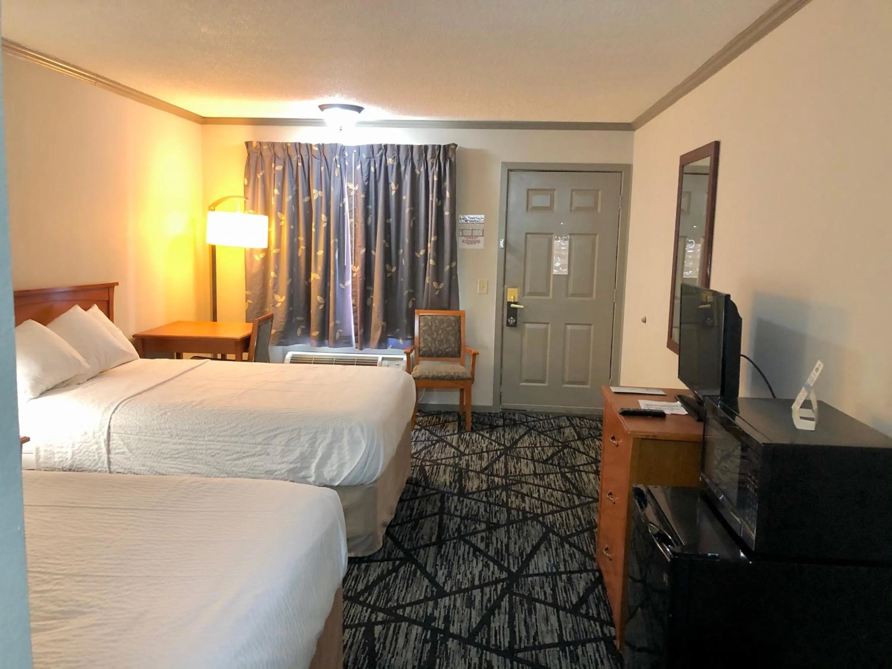 Deluxe Double Room with Two Double Beds - Disability Access - Non-Smoking in Days Inn by Wyndham Manning