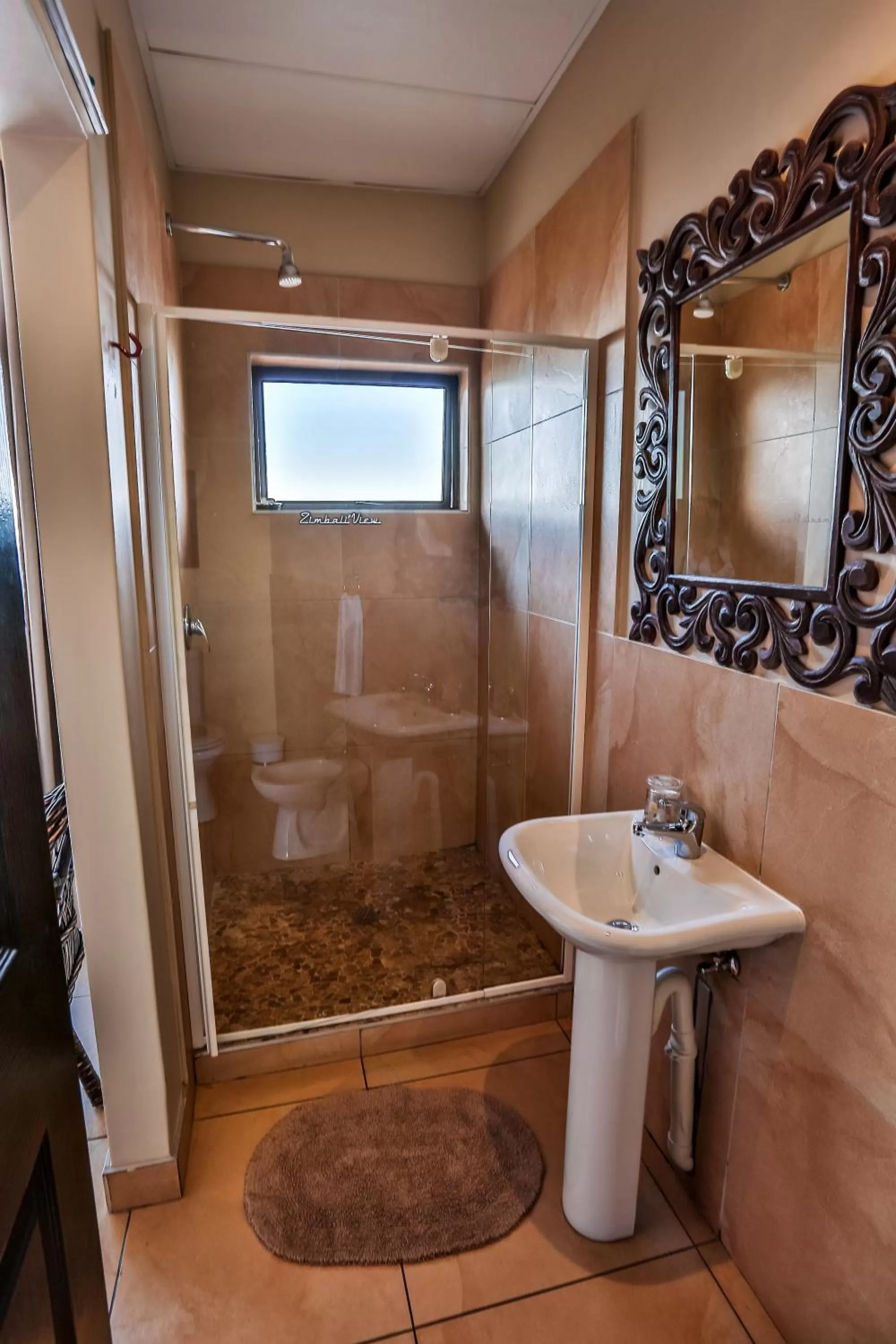 Shower, Bathroom in Zimbali View Eco Guesthouse