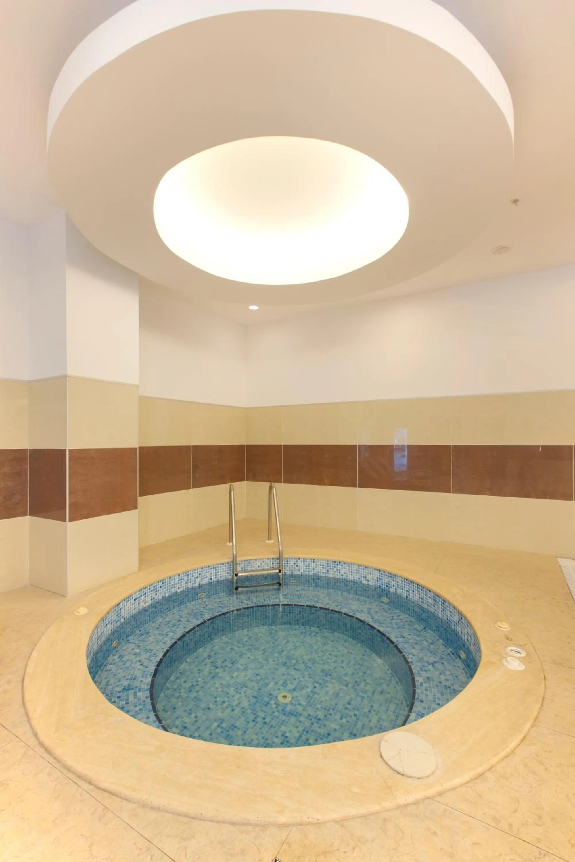 Hot Tub in Mercure Istanbul Bakirkoy