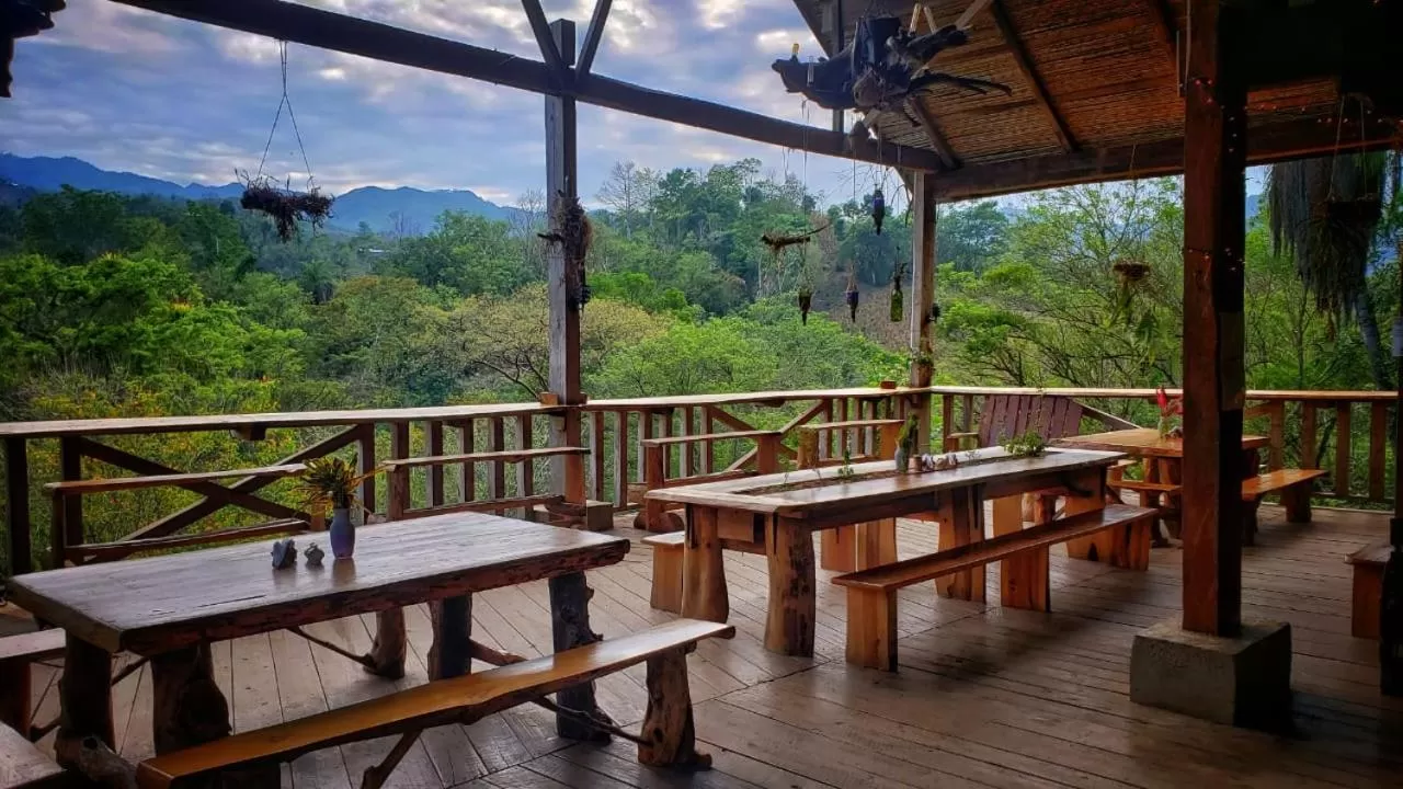 Restaurant/places to eat in Utopia Eco Hotel