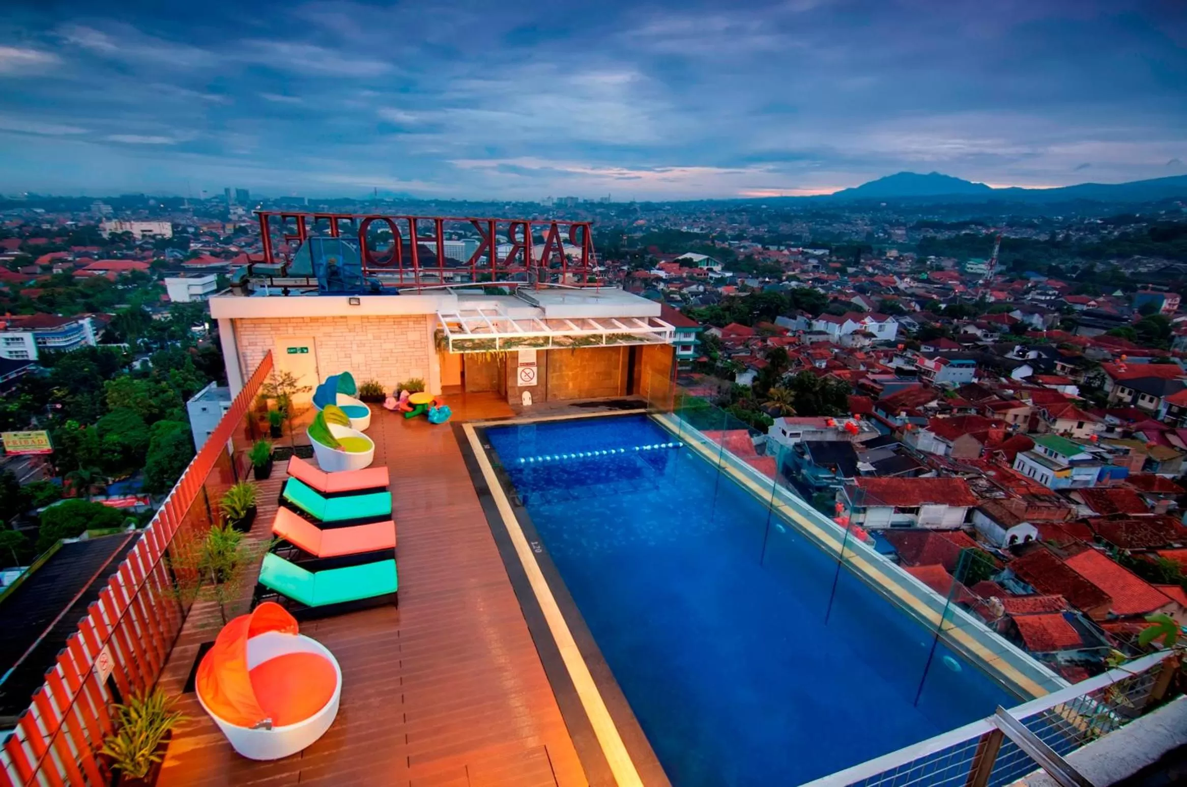 Swimming pool in PRIME PARK Hotel Bandung