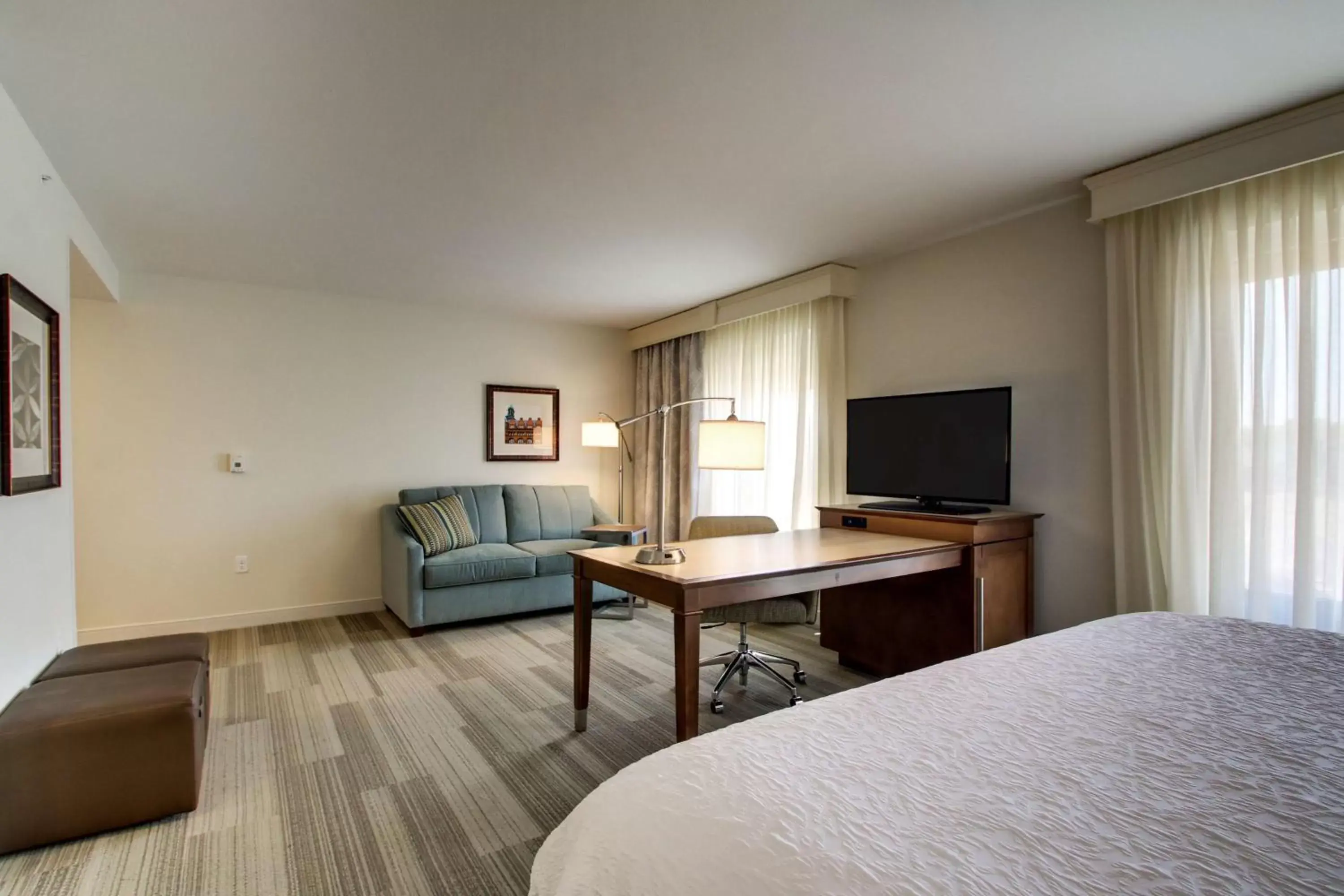 King Studio Suite in Hampton Inn & Suites Milwaukee West King Studio Suite in Hampton Inn & Suites Milwaukee West