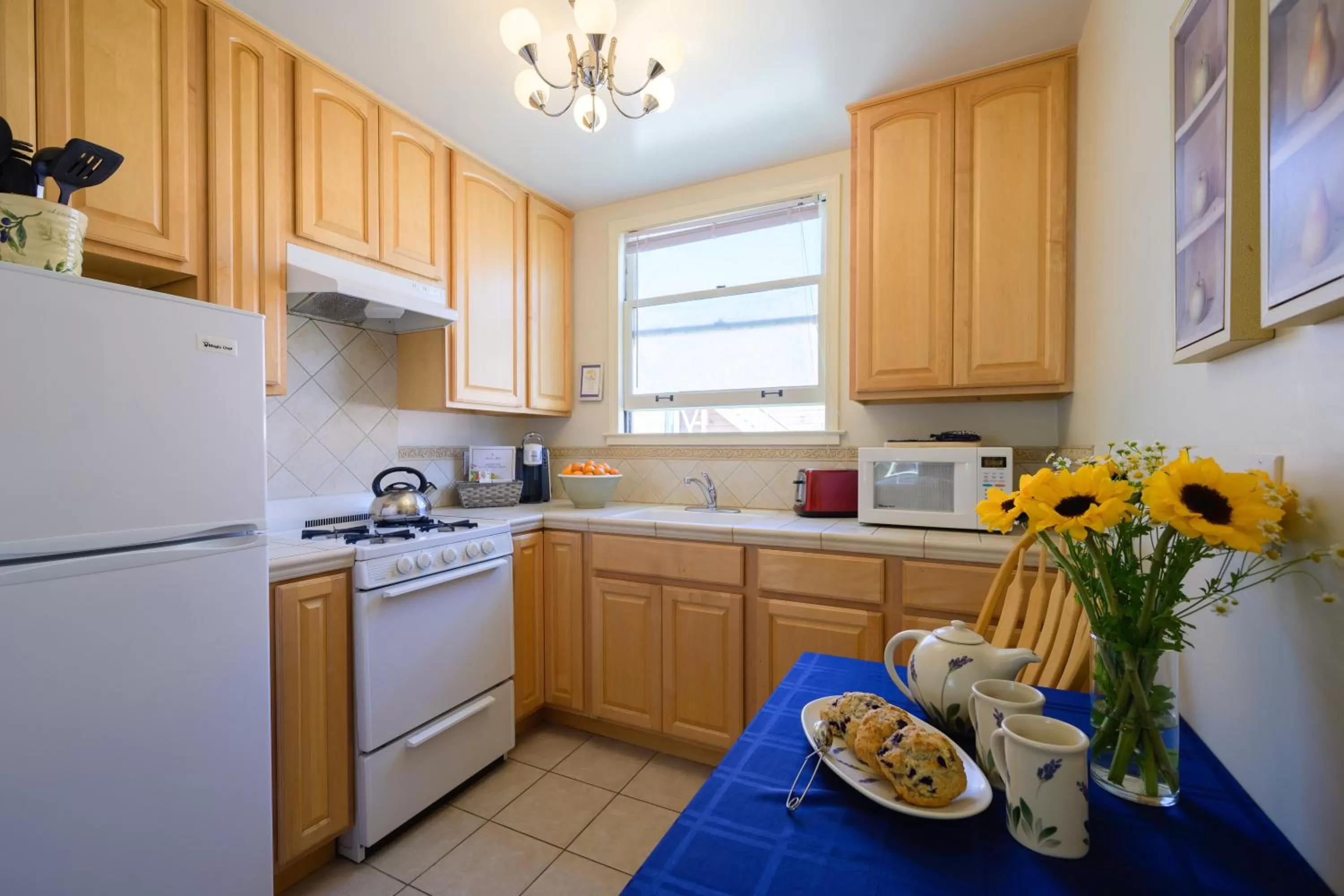 Coffee/tea facilities in Marina Motel