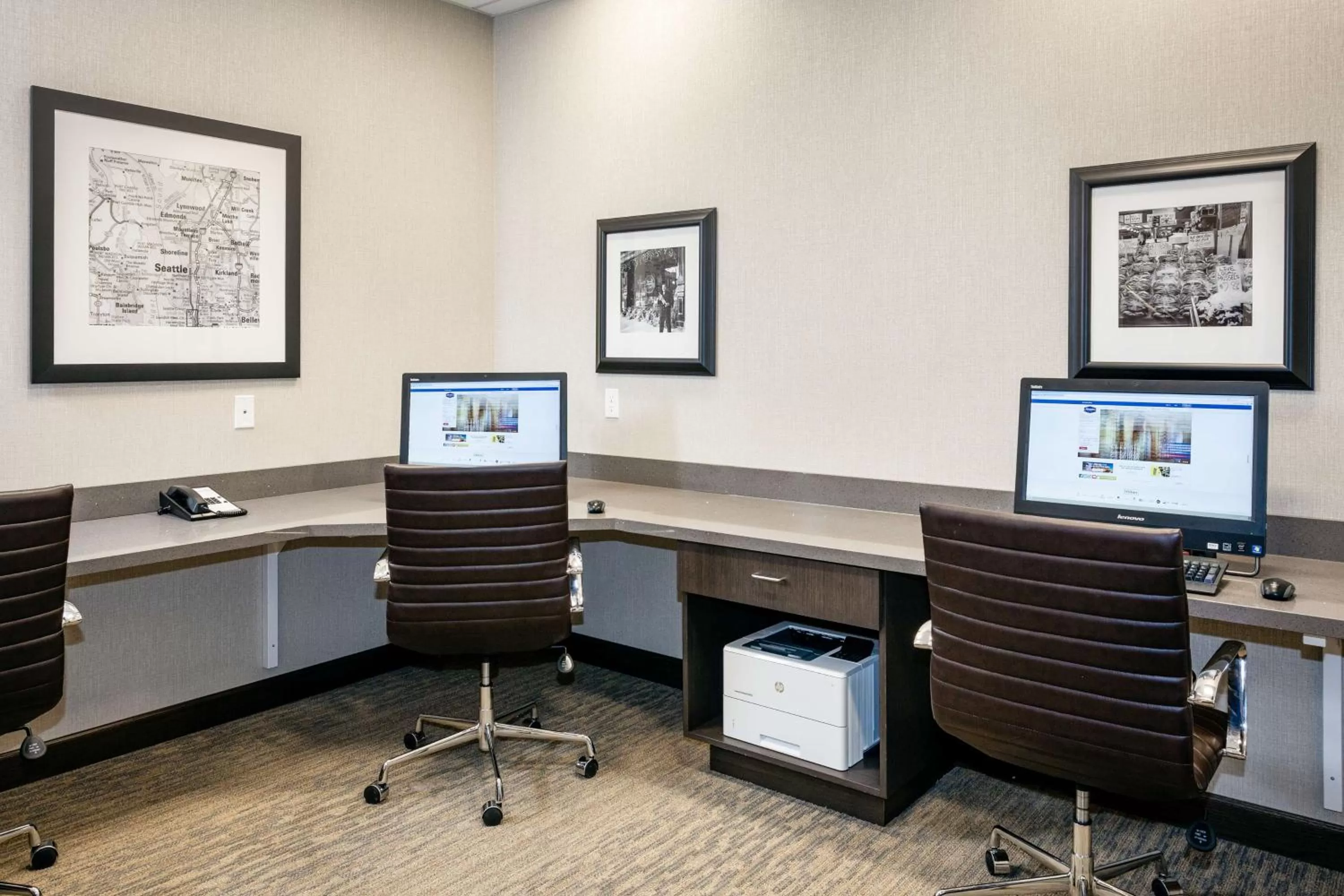 Business facilities in Hampton Inn & Suites by Hilton Seattle/Northgate