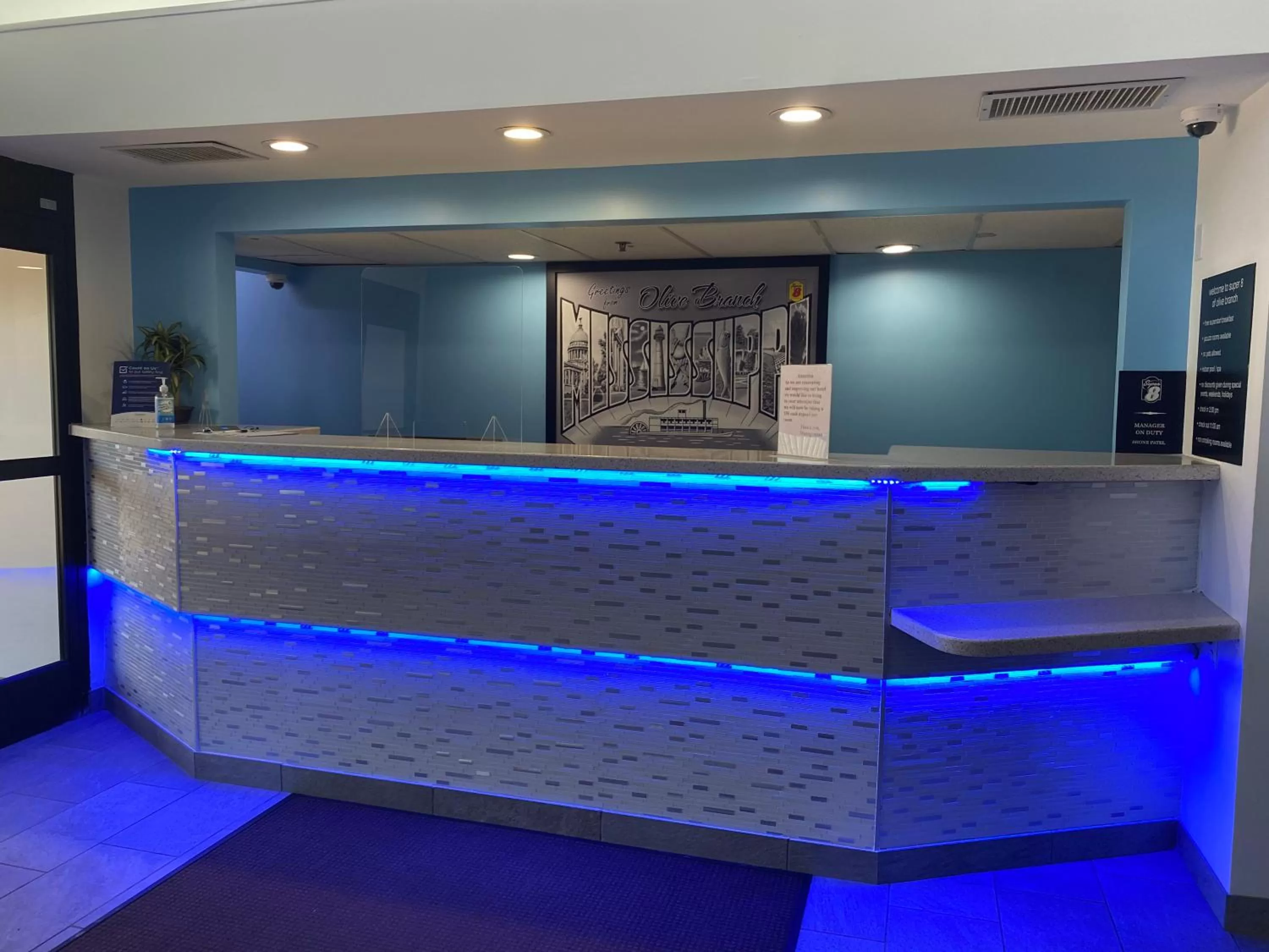 Lobby or reception in Super 8 by Wyndham Olive Branch
