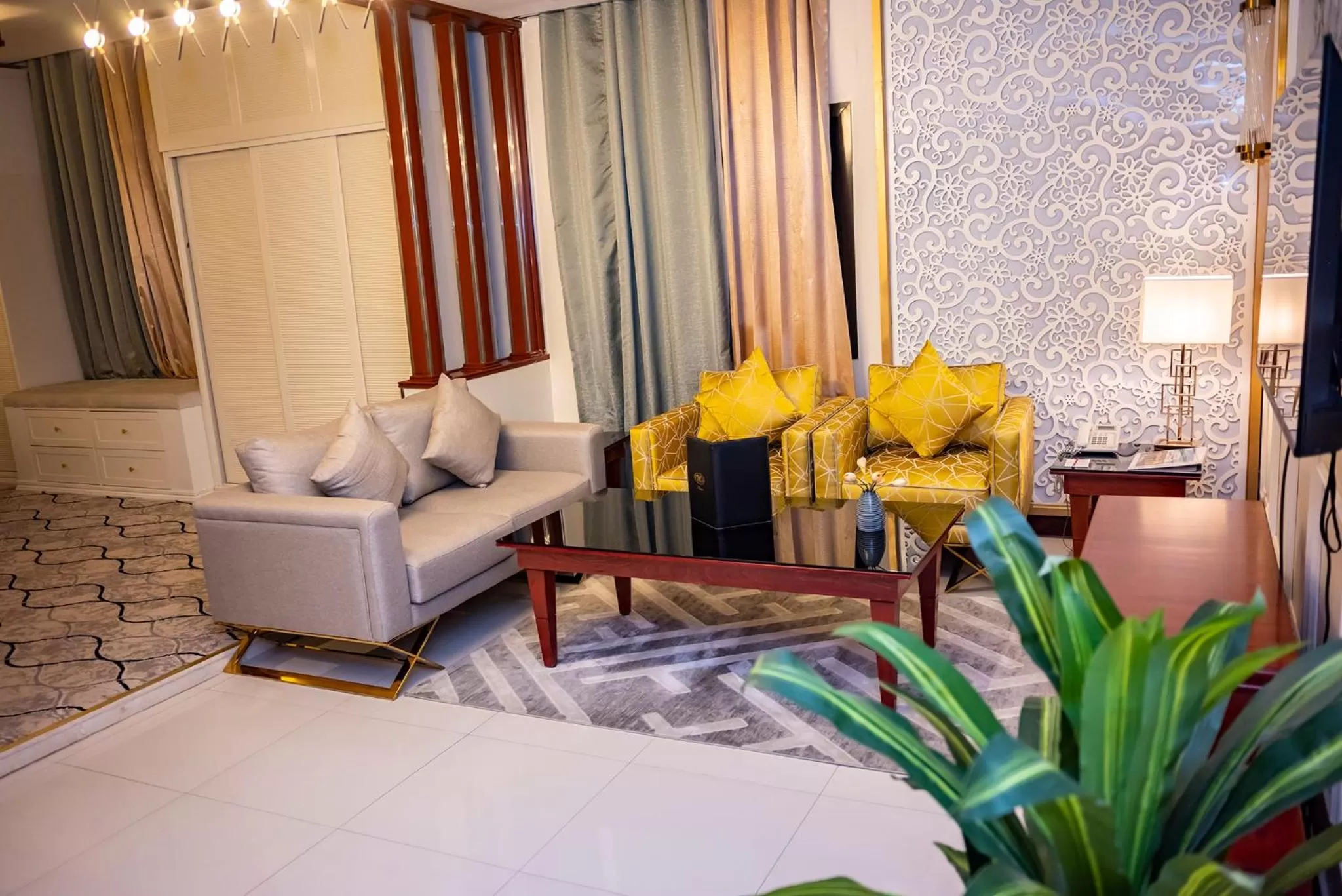 Bed in Meral Crown Hotel