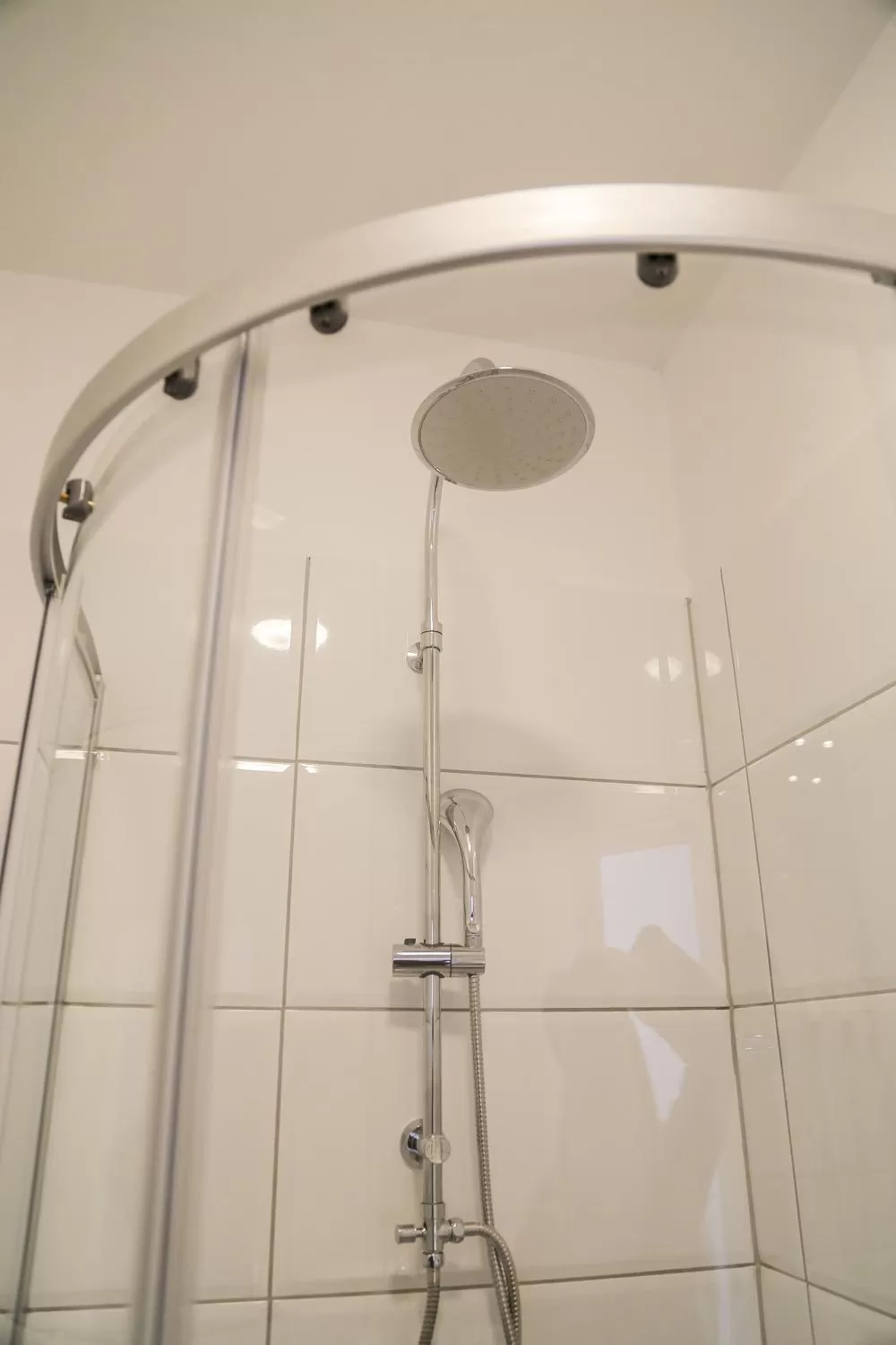 Shower in Hotel Vila Katrca