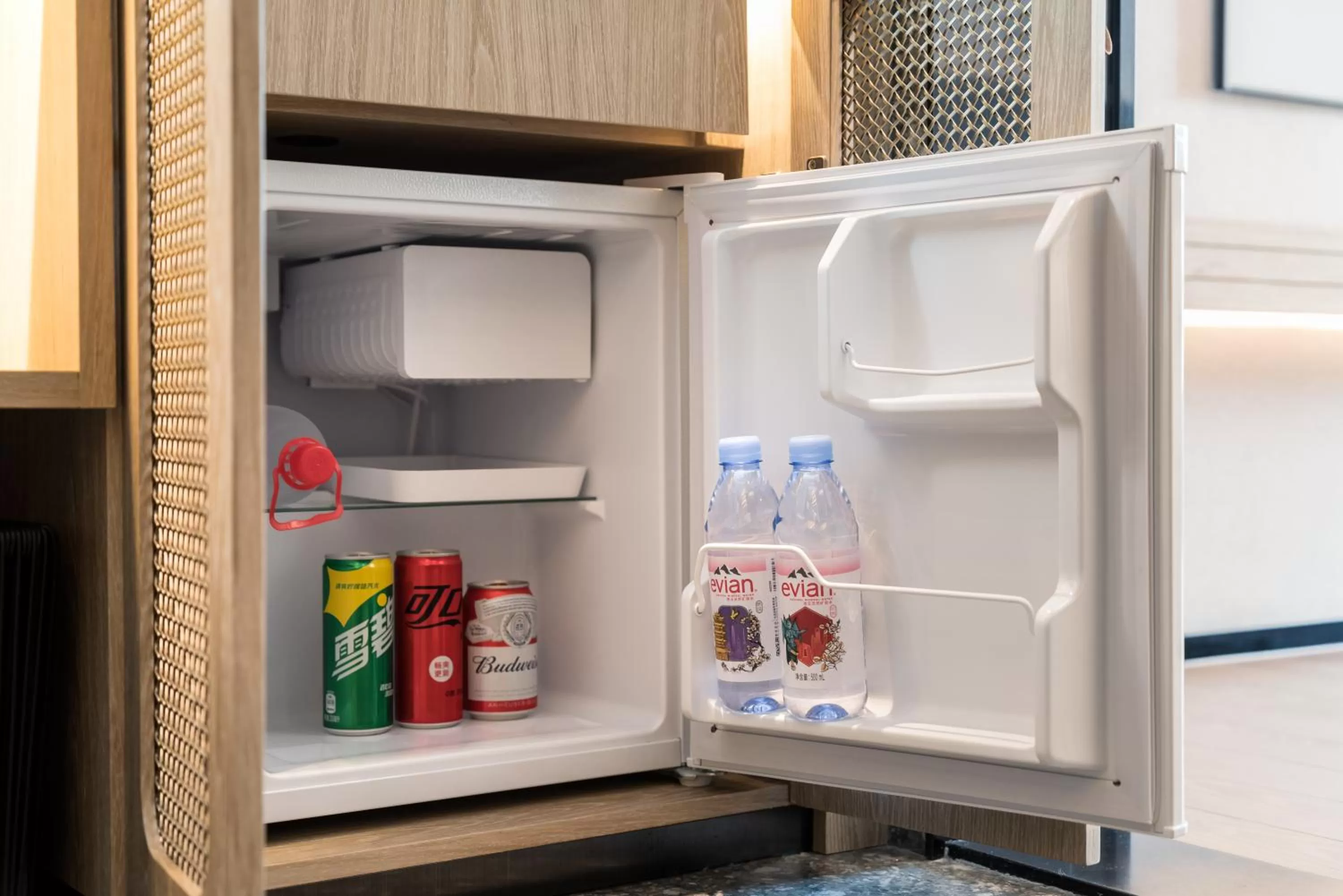 TV and multimedia in Paco Hotel Canton Tower Pazhou