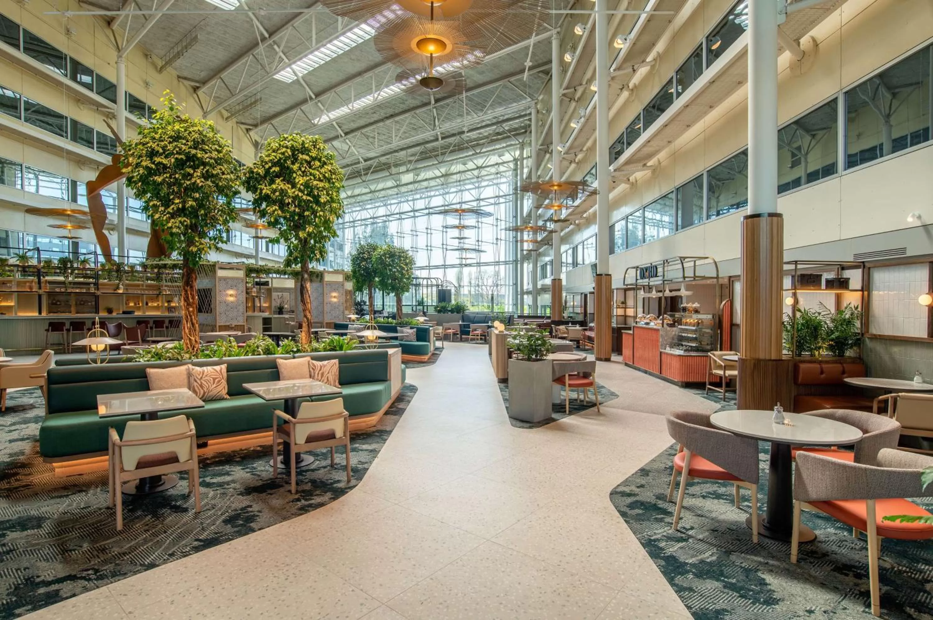 Restaurant/places to eat in Hilton London Heathrow Airport