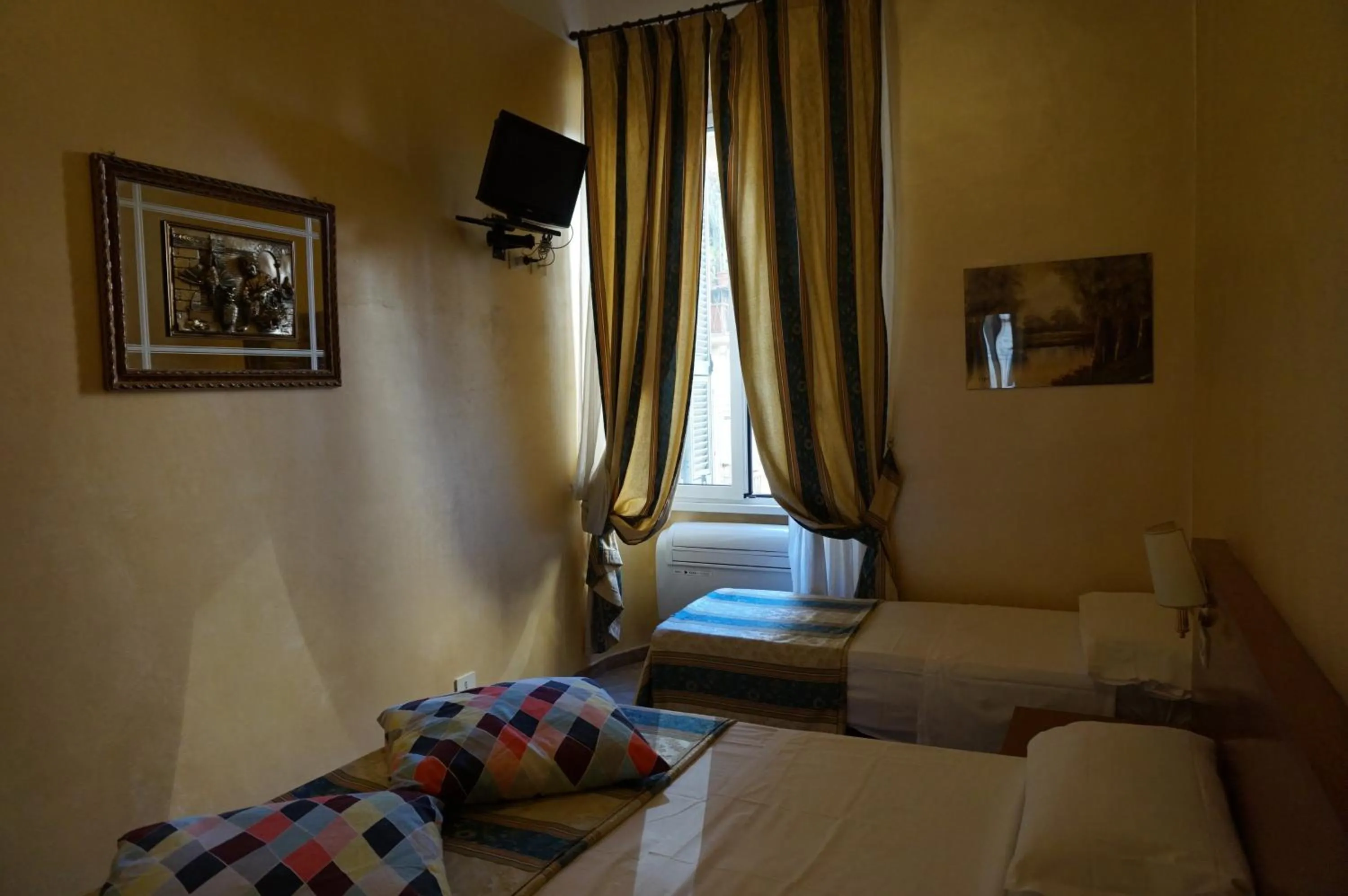 Bed in Hotel Maryelen