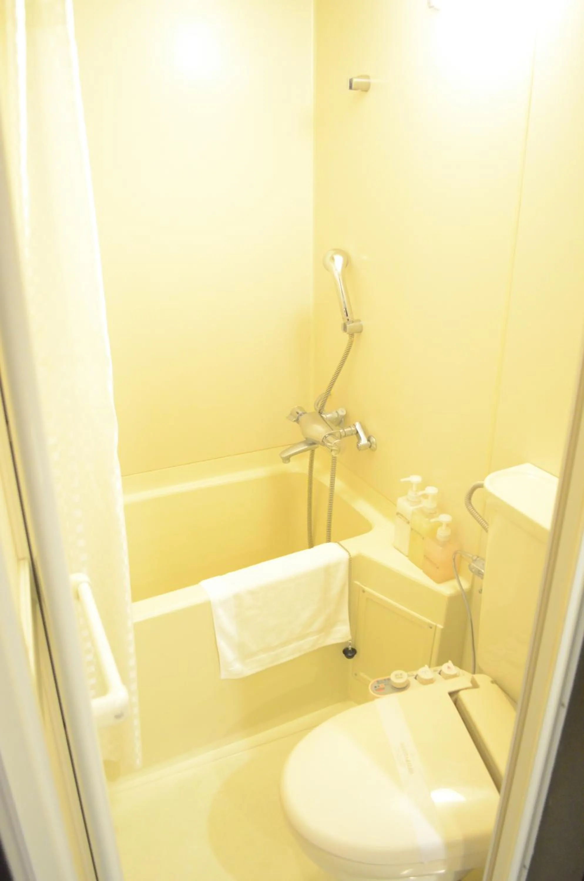 Shower in My Hotel Ryugu