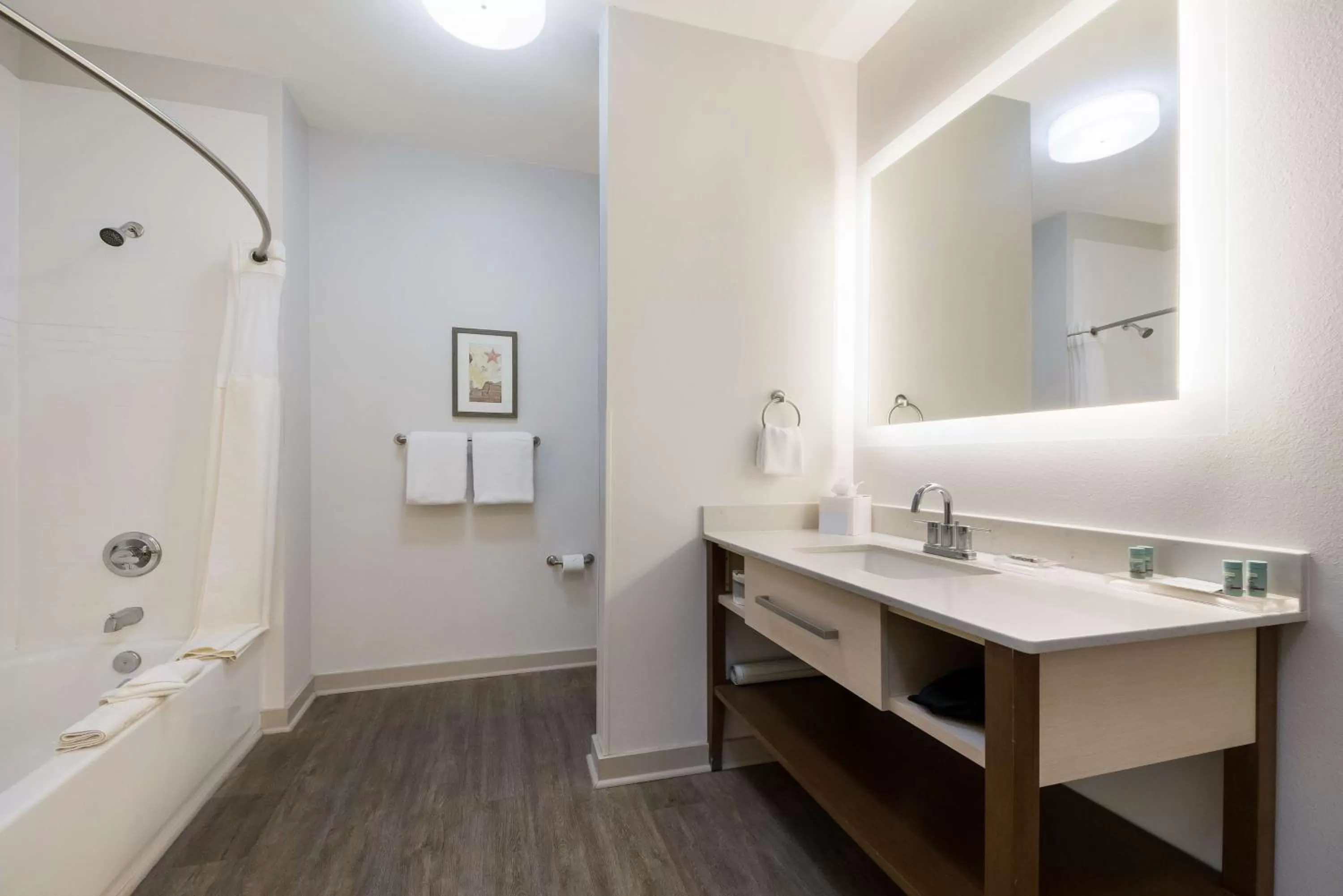 Bathroom in Best Western Bandera Suites & Saloon