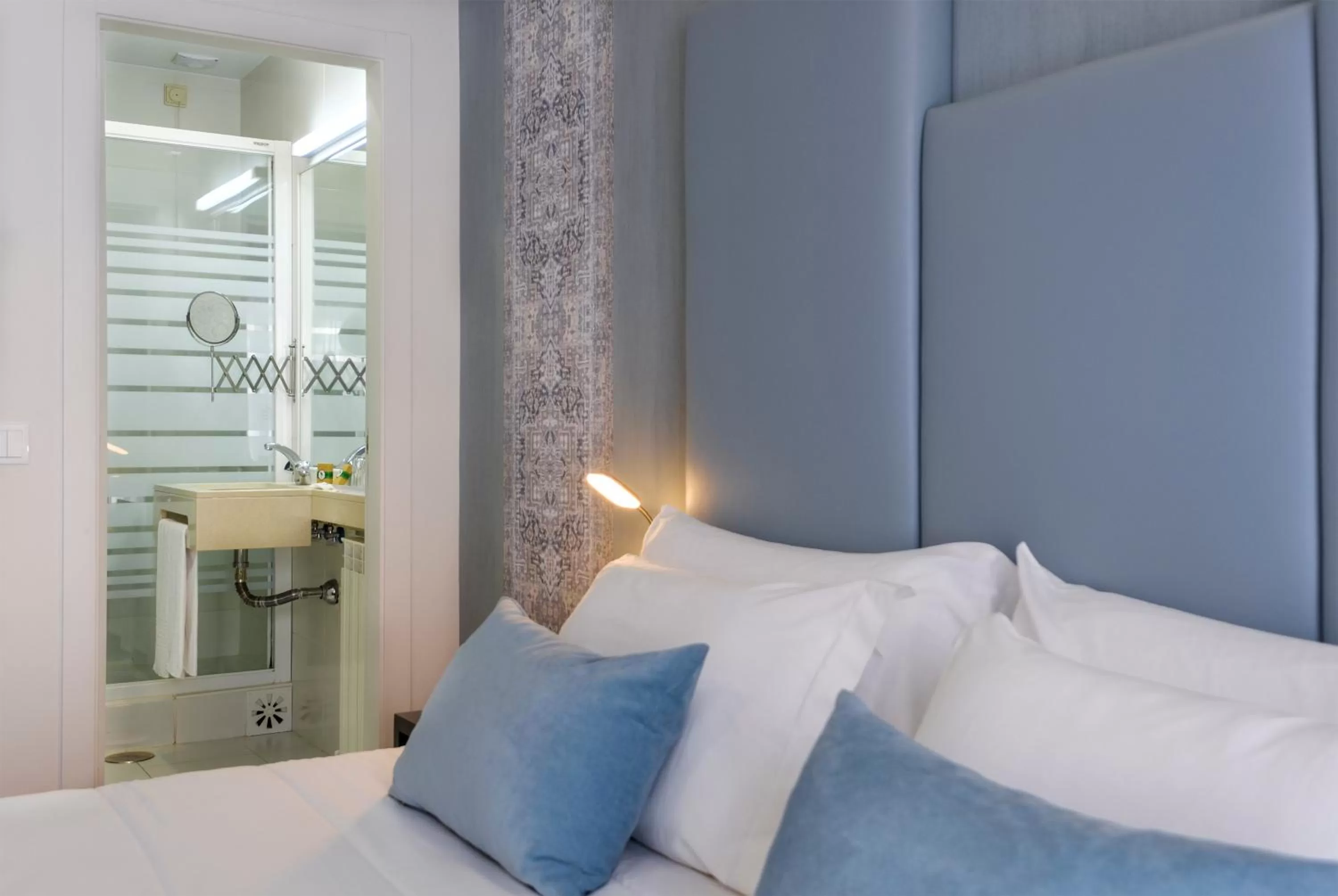 Bedroom, Bed in Hotel Rosa Mística by Umbral