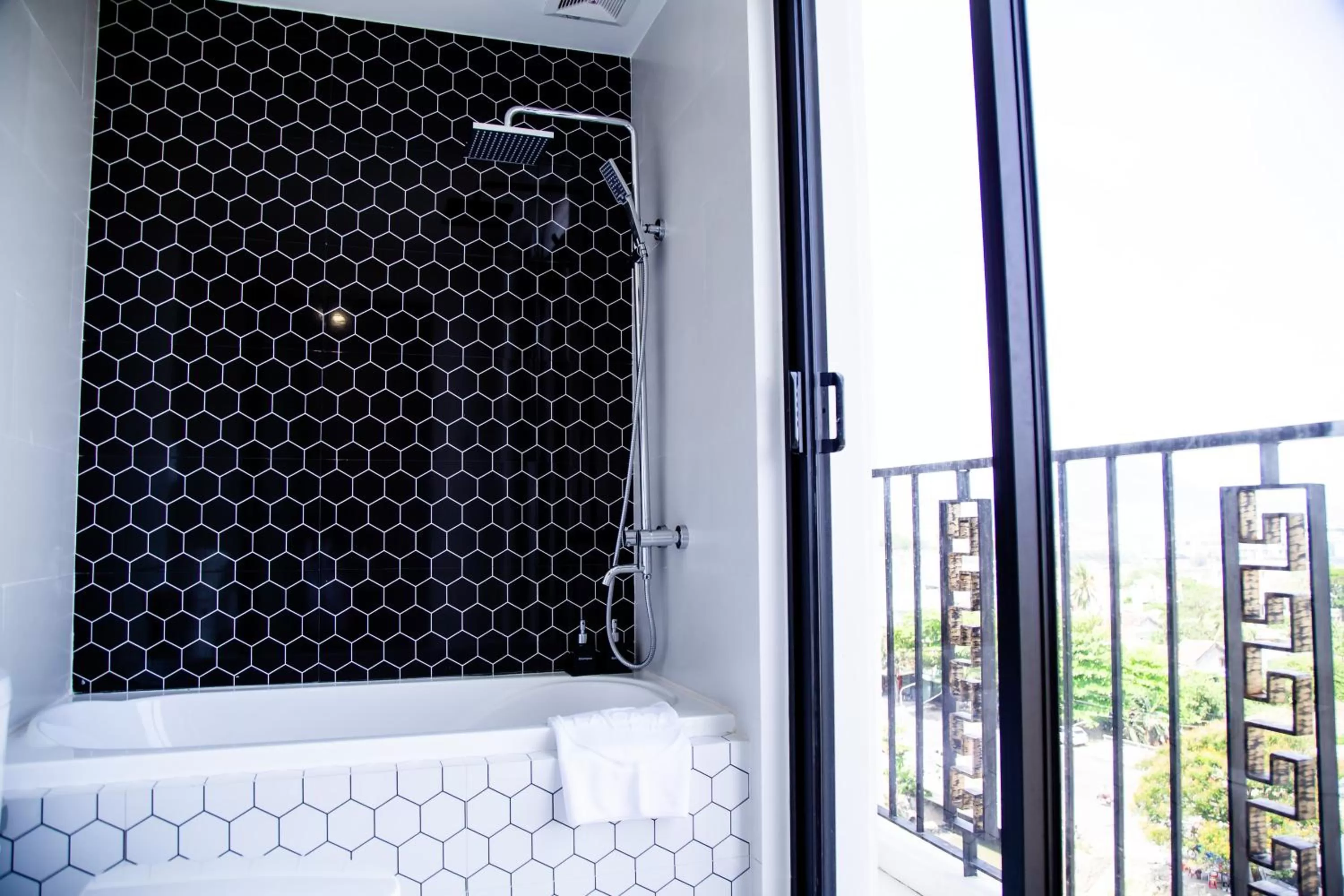 Shower in La Casa Tuy Hòa