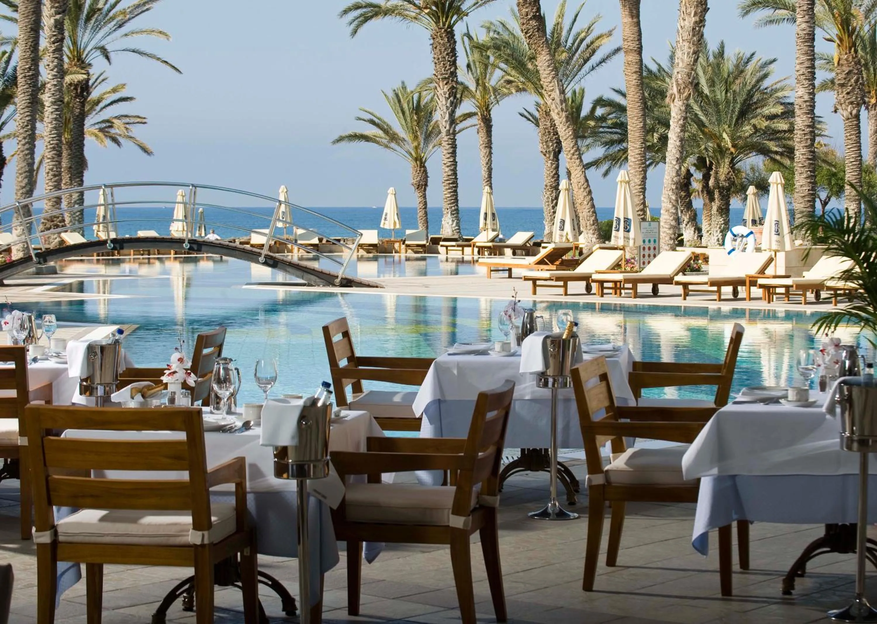 Restaurant/places to eat in Constantinou Bros Asimina Suites Hotel